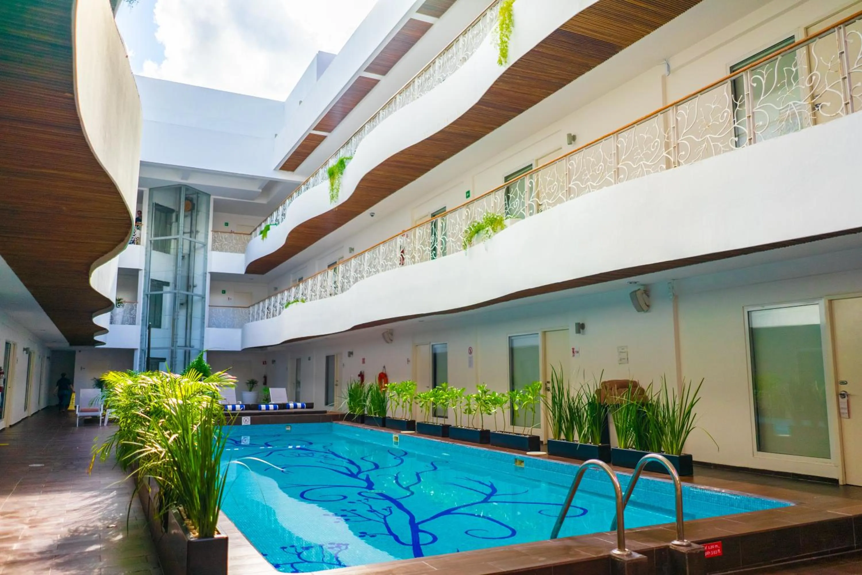 Swimming pool in In Fashion Hotel & Spa