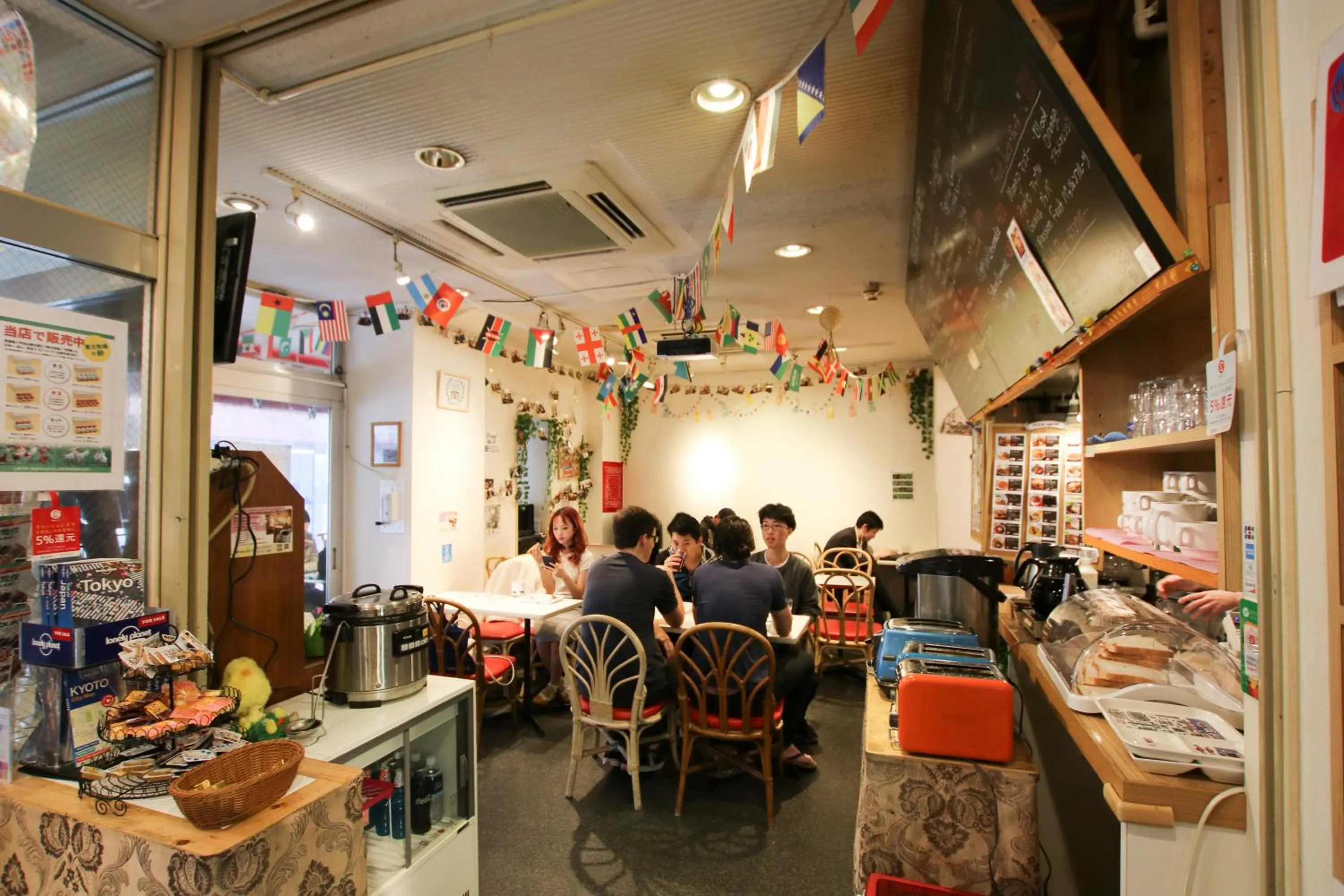 Restaurant/places to eat in Sakura Hotel Jimbocho