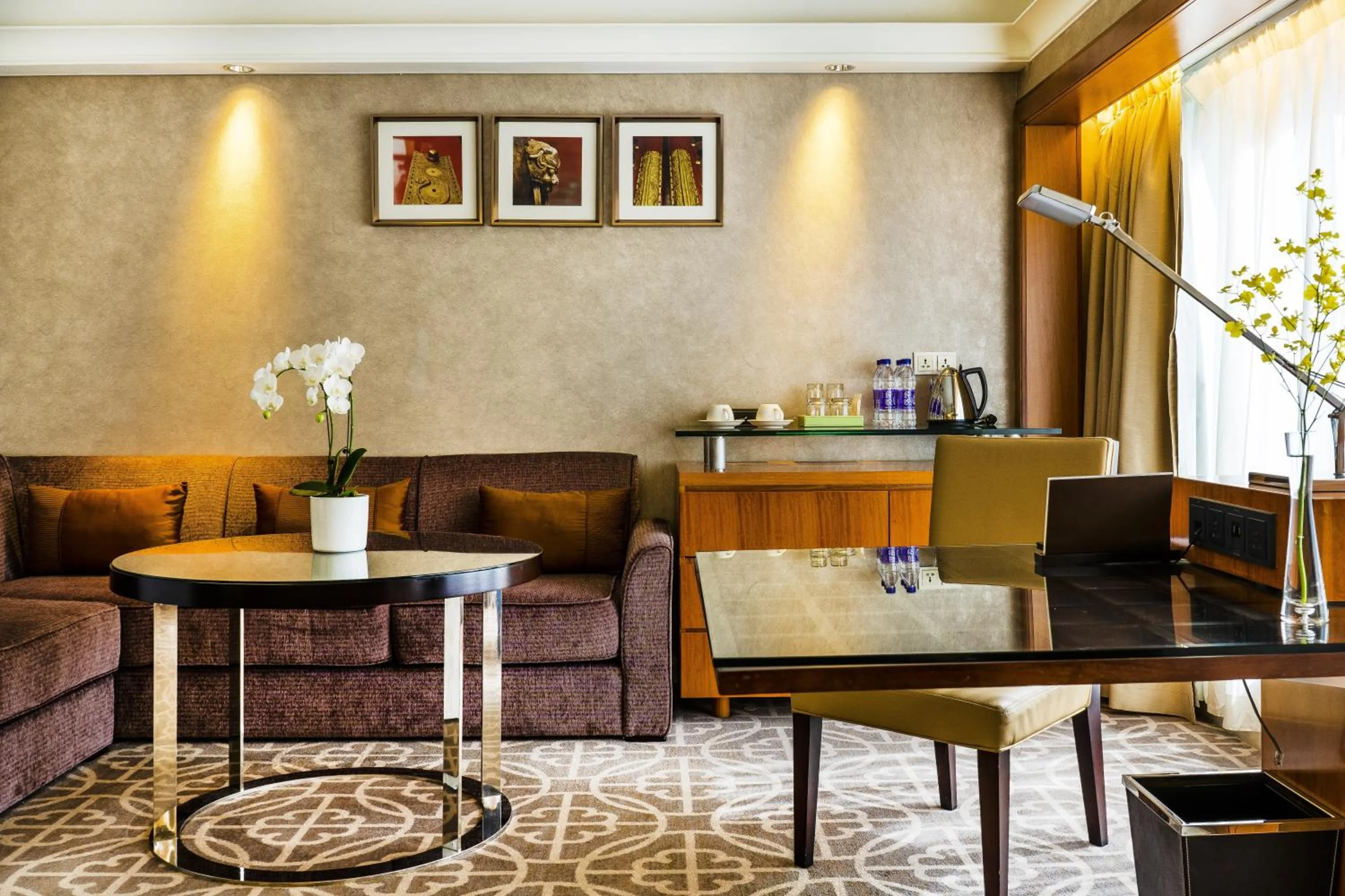 Living room in Grand Hyatt Beijing