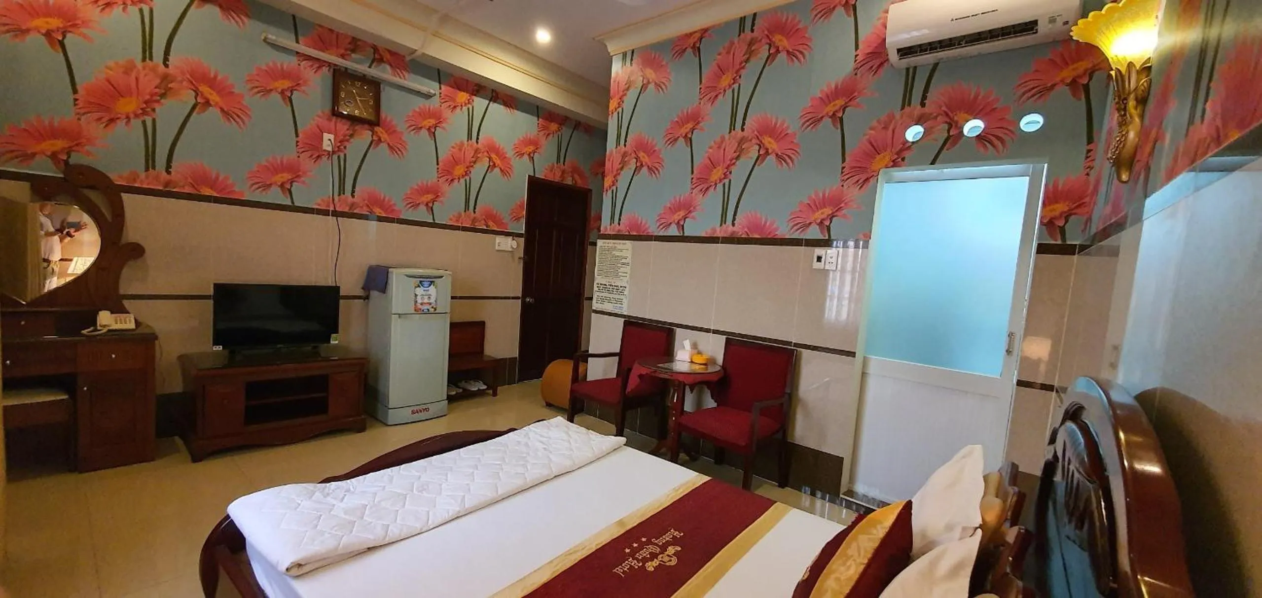 Bed in Hoàng Quân Hotel