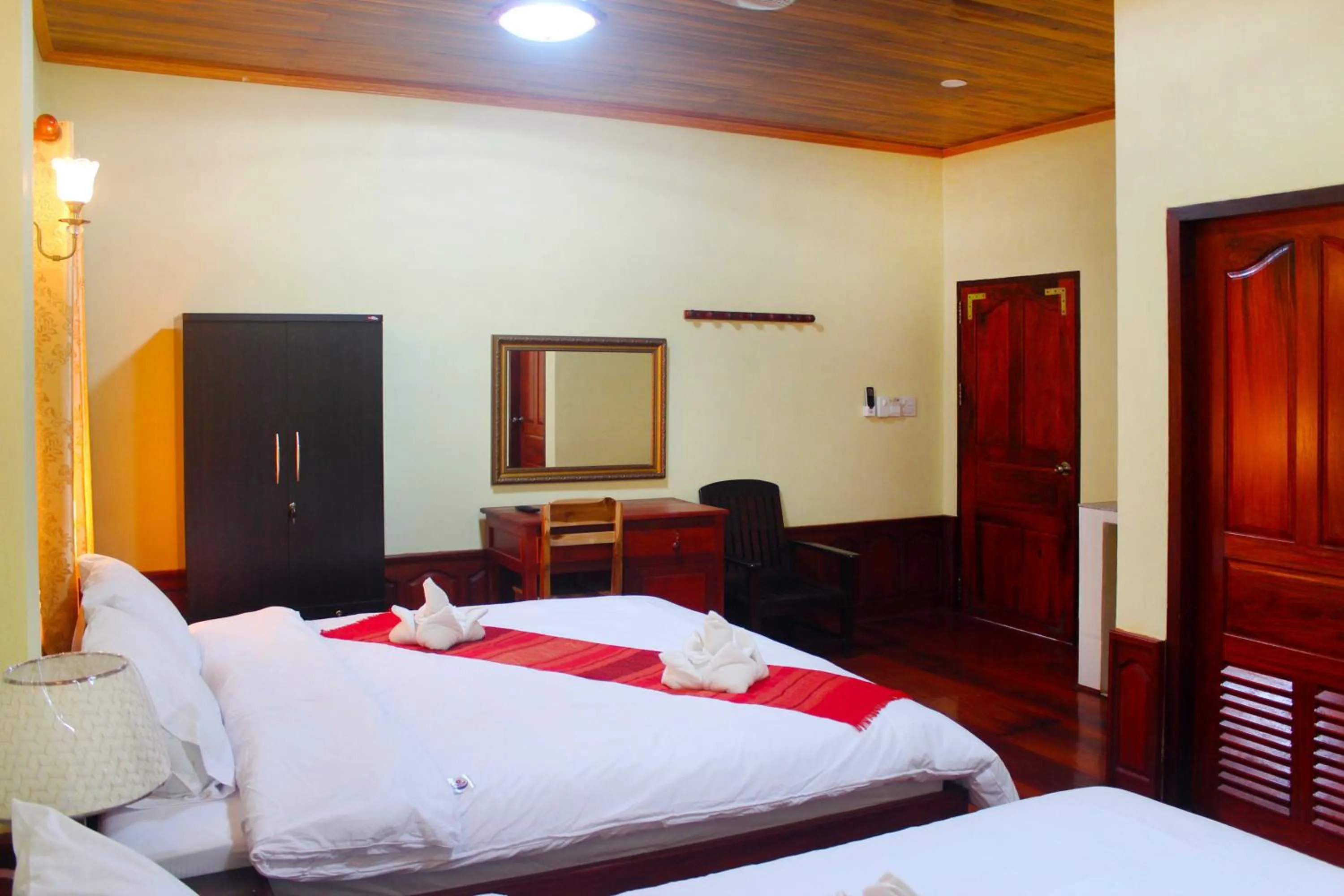 Bed in Phonepraseuth Guesthouse