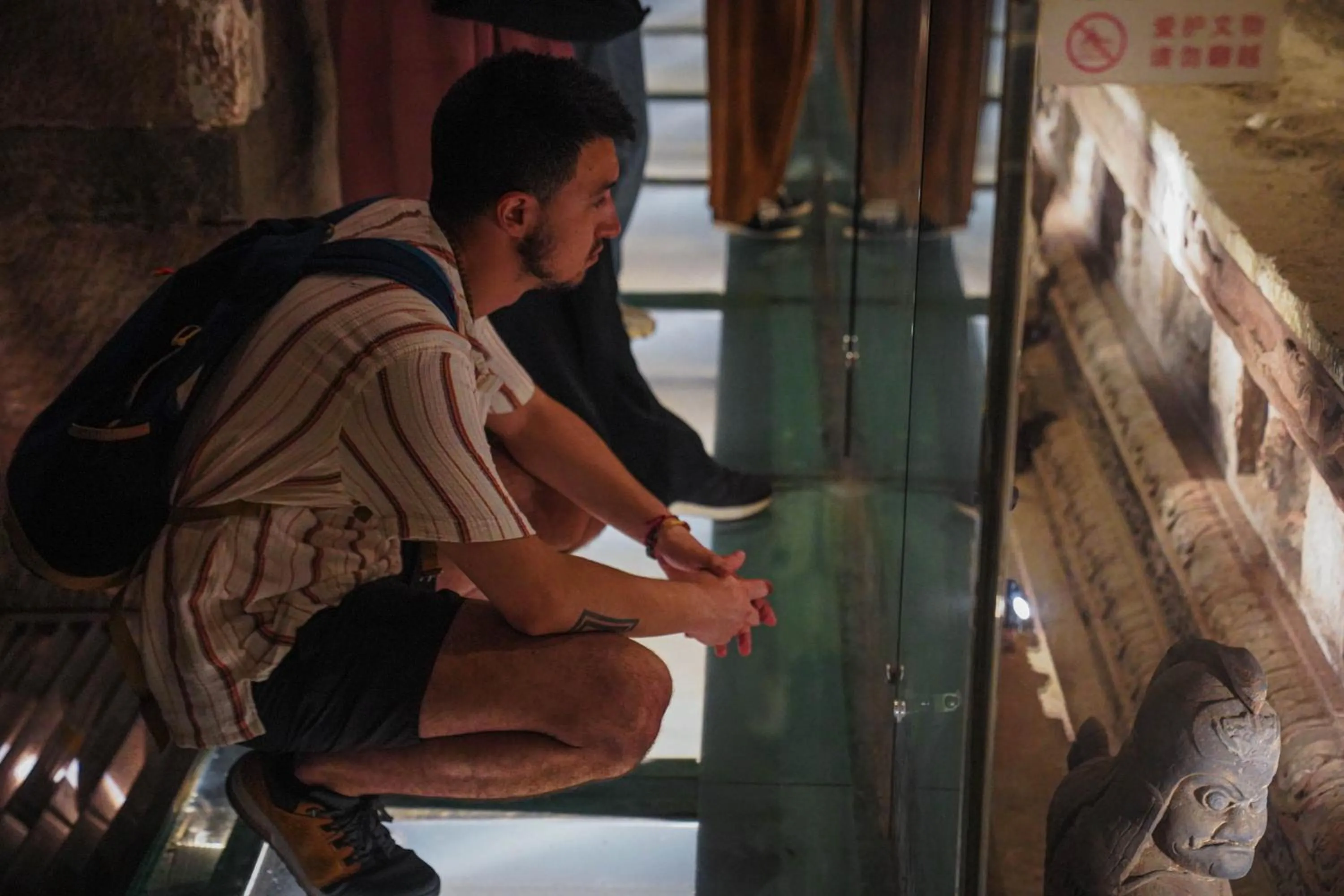 Hiking in Chengdu Flipflop Hostel Poshpacker (Chunxi Road Metro Station)