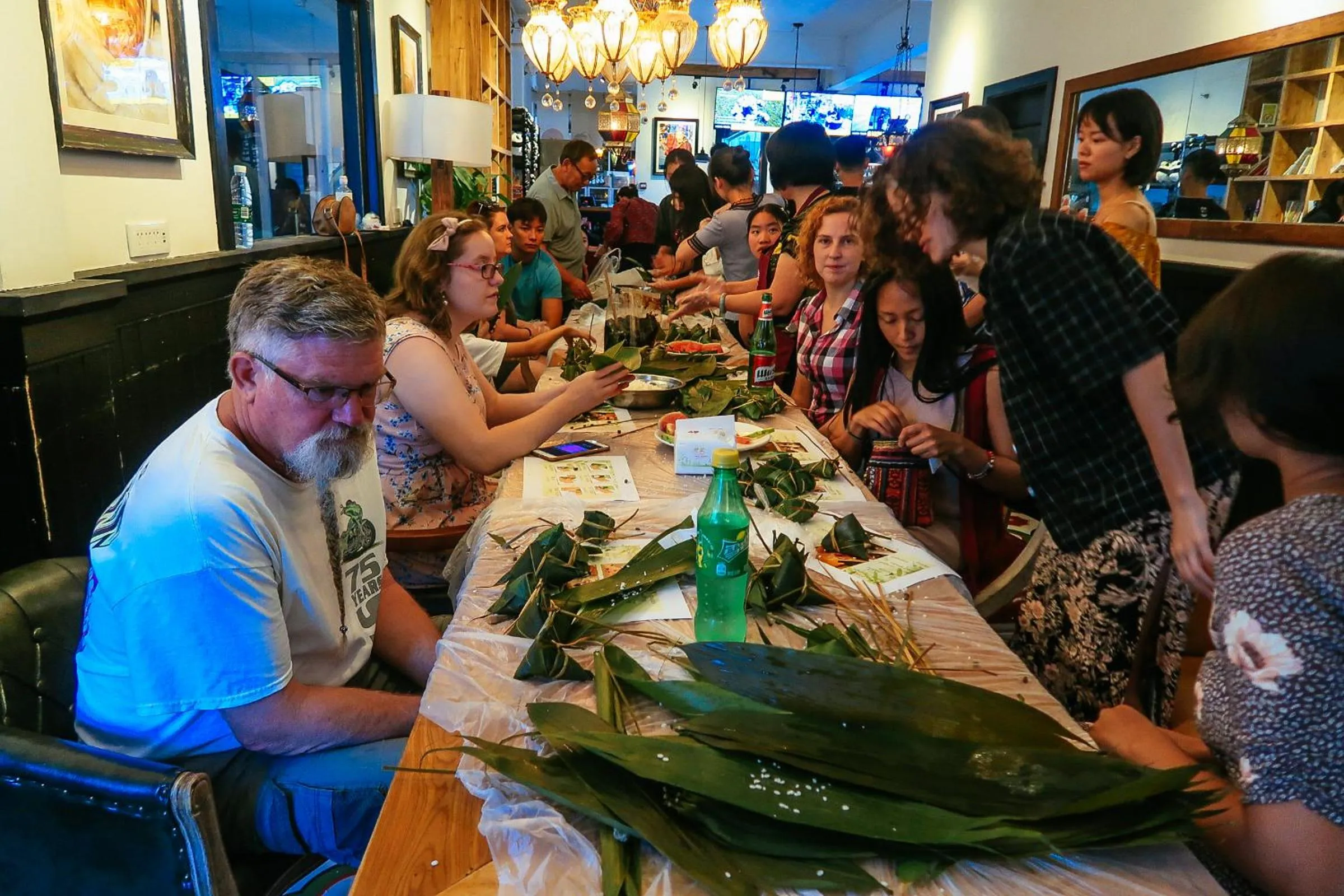 Communal lounge/ TV room in Chengdu Flipflop Hostel Poshpacker (Chunxi Road Metro Station)