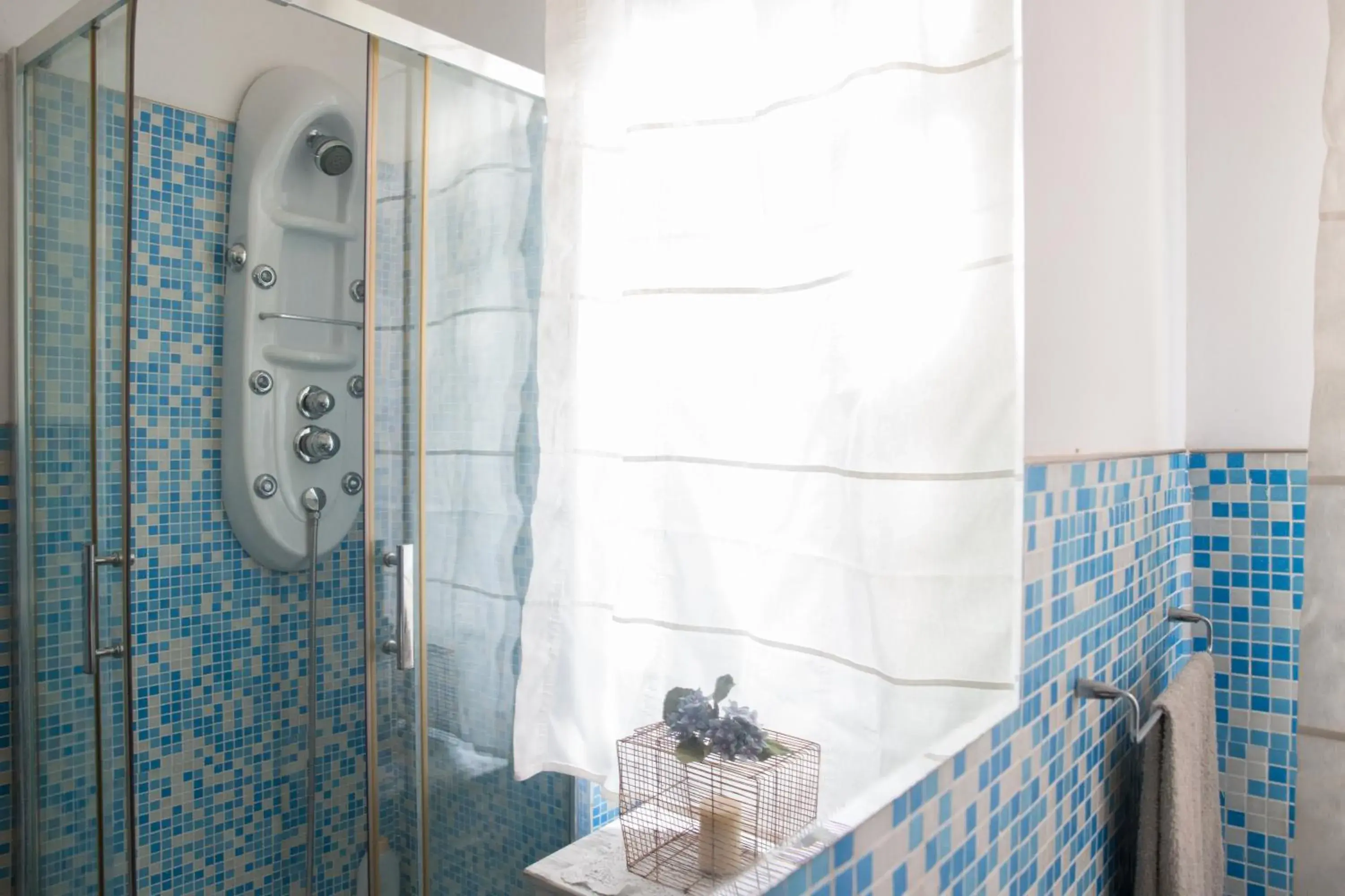 King Room with Balcony in filobrocante King Room with Balcony in filobrocante