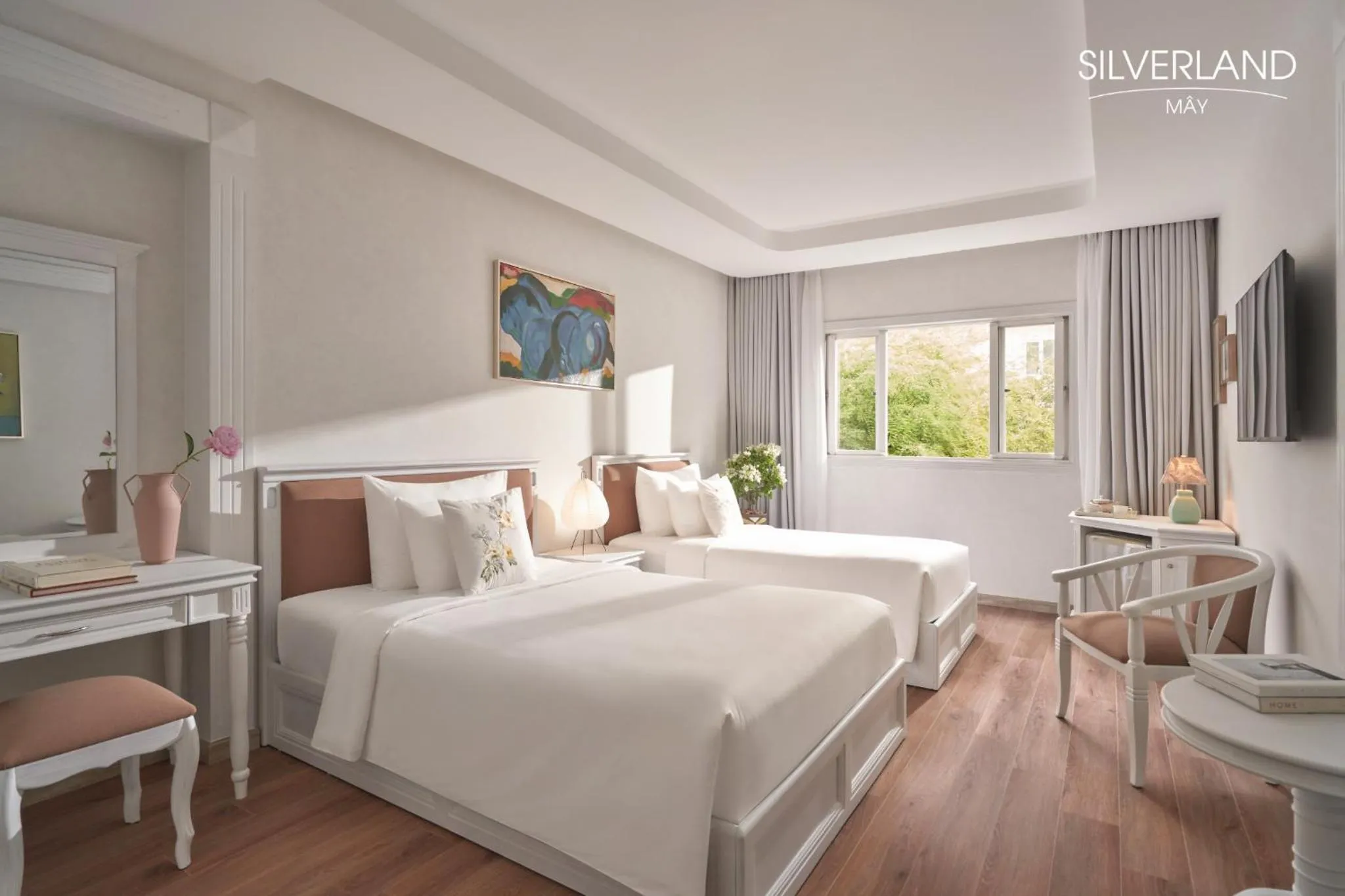 Bedroom, Bed in Silverland Mây Hotel