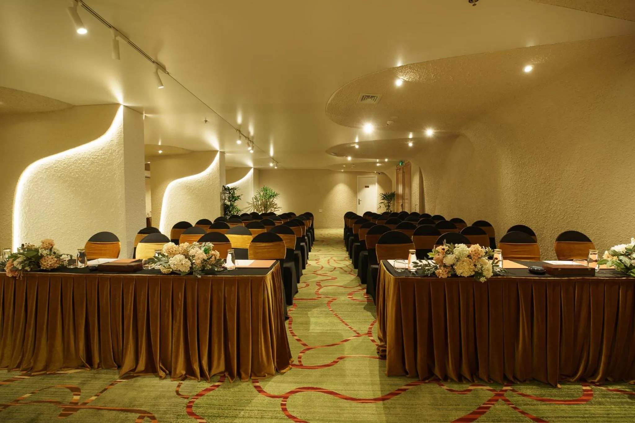 Meeting/conference room in Silverland Mây Hotel
