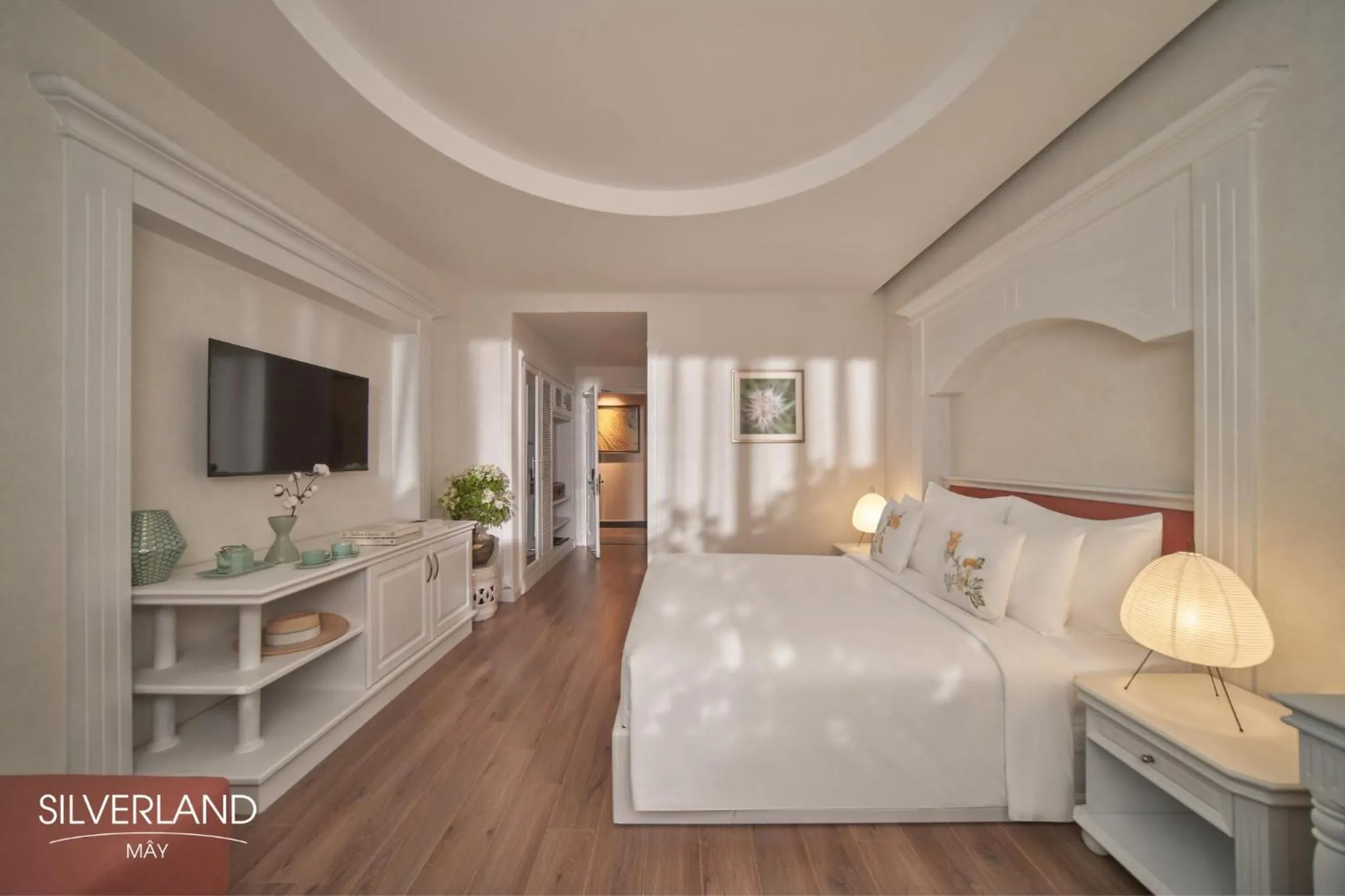 Photo of the whole room, Bed in Silverland Mây Hotel