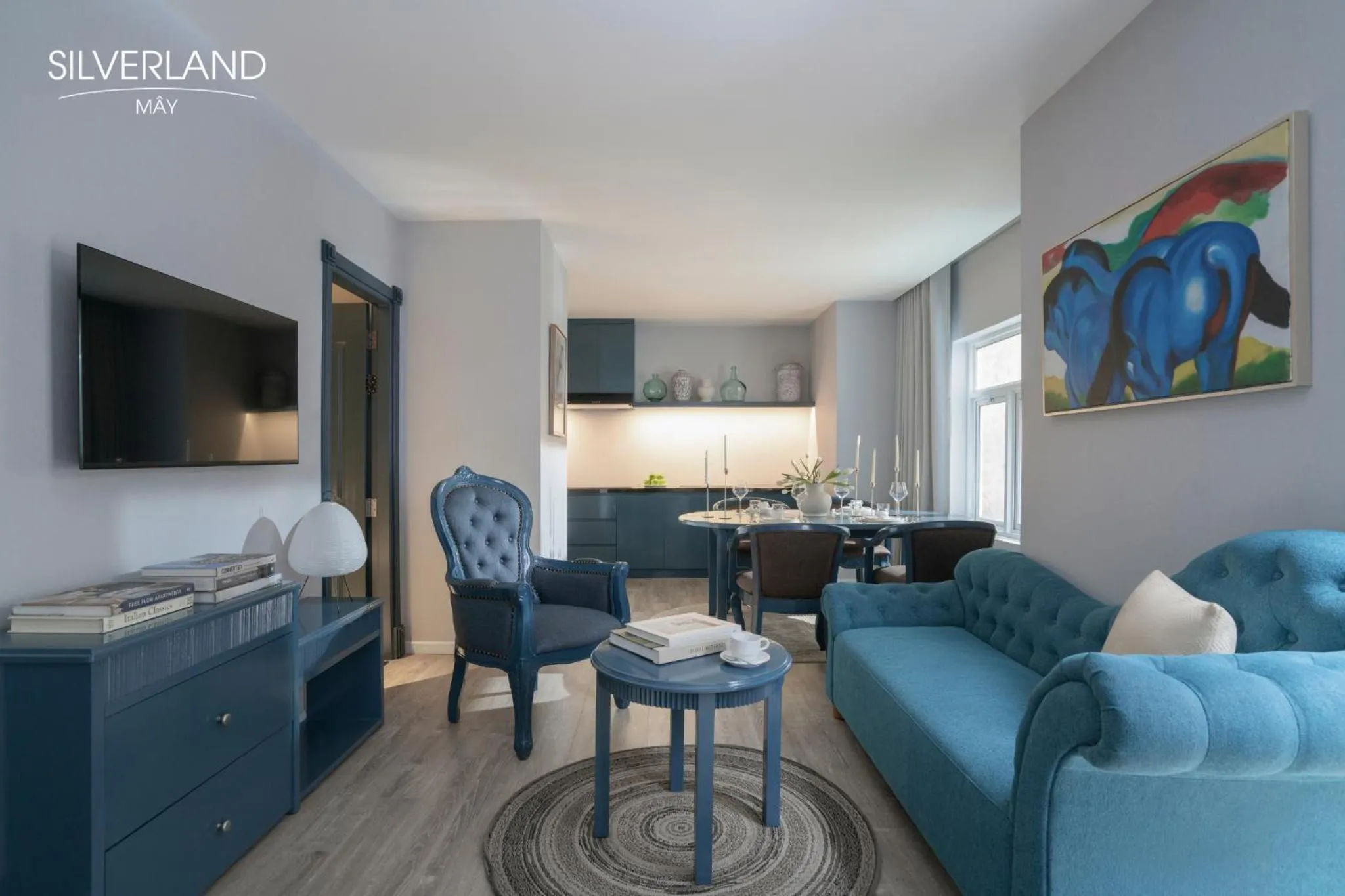 Seating area in Silverland Mây Hotel