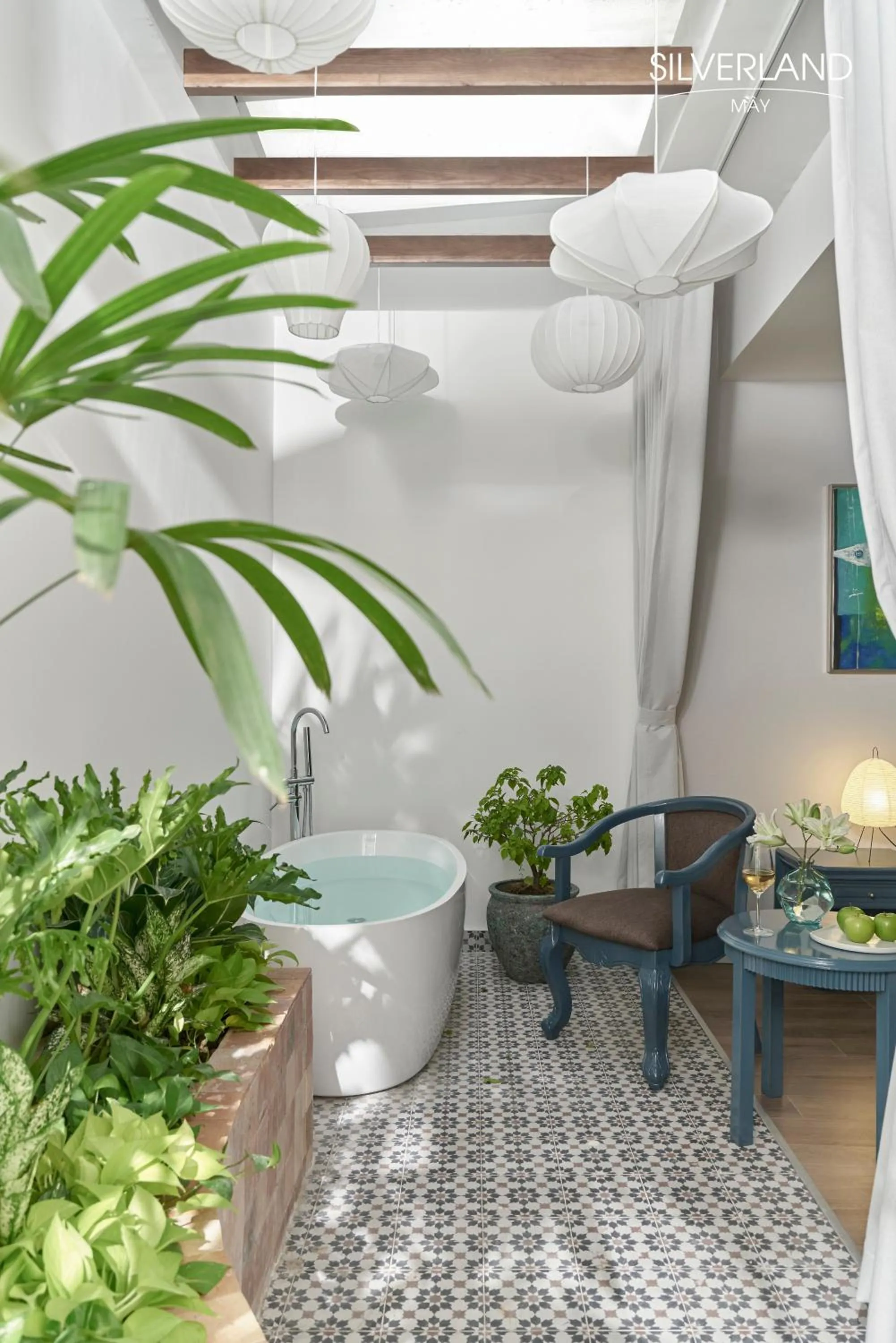 Bath in Silverland Mây Hotel