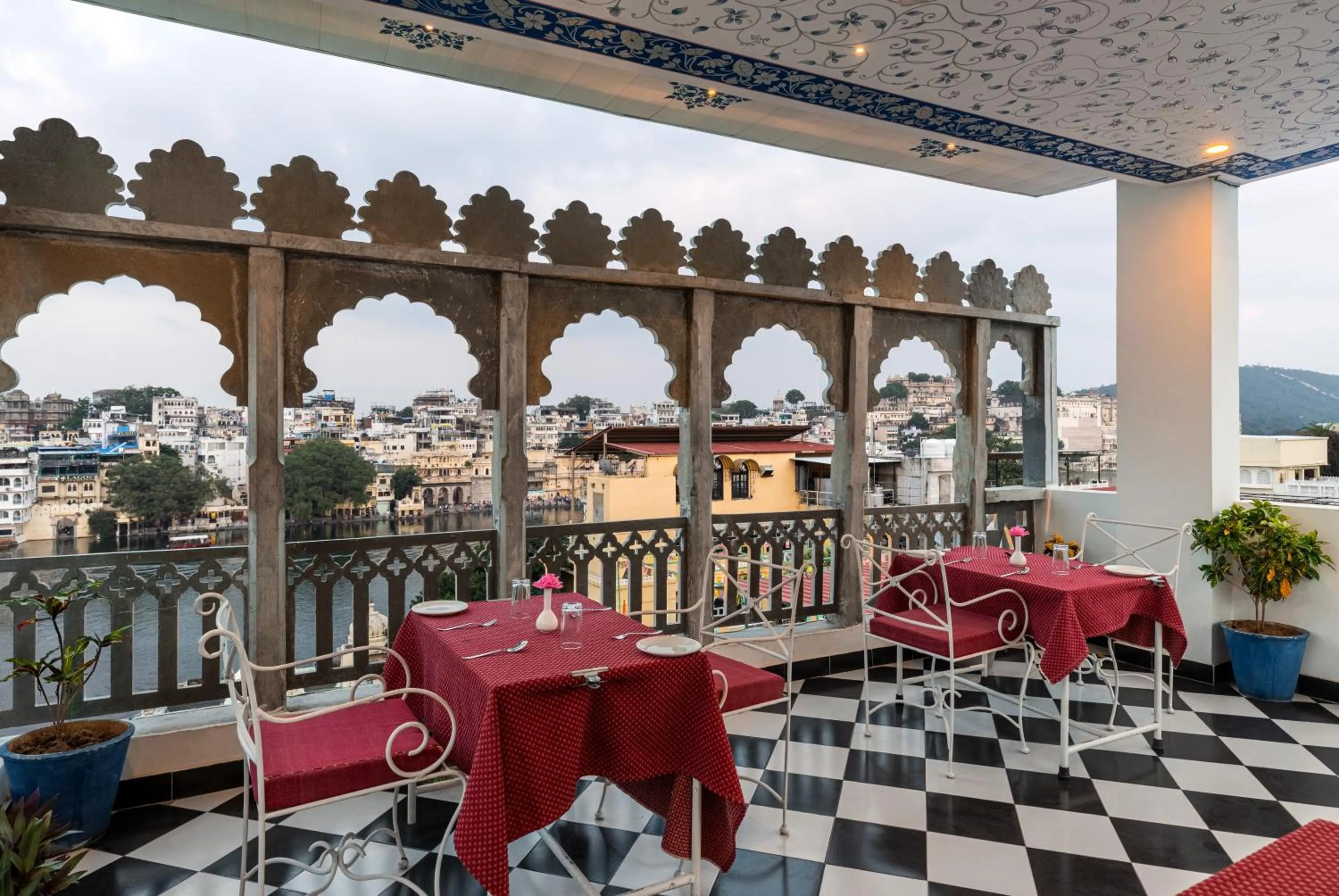 Restaurant/places to eat in Storica Stays Panorama Haveli Udaipur