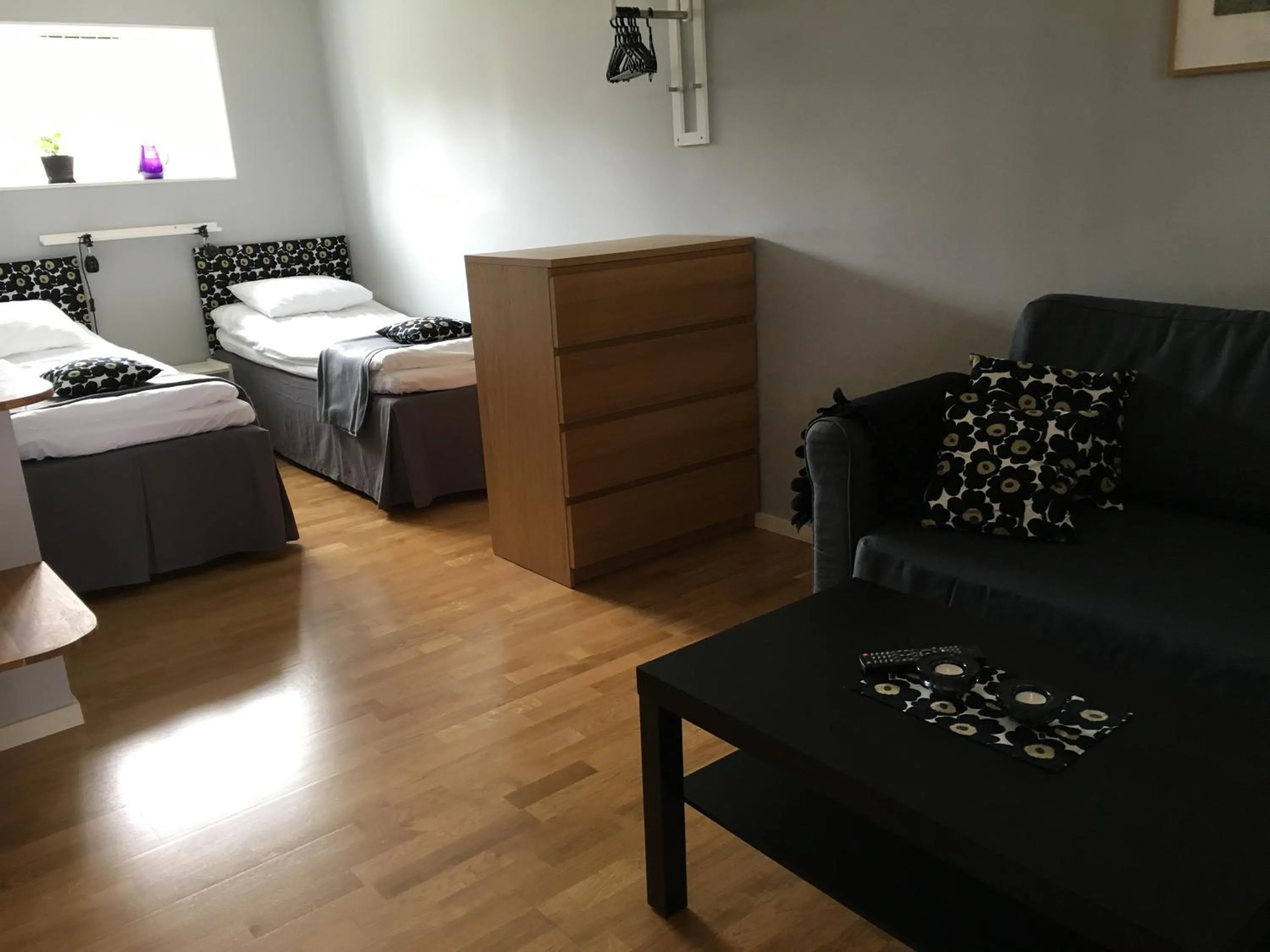 Photo of the whole room, Bed in Ljungs Fem Rum