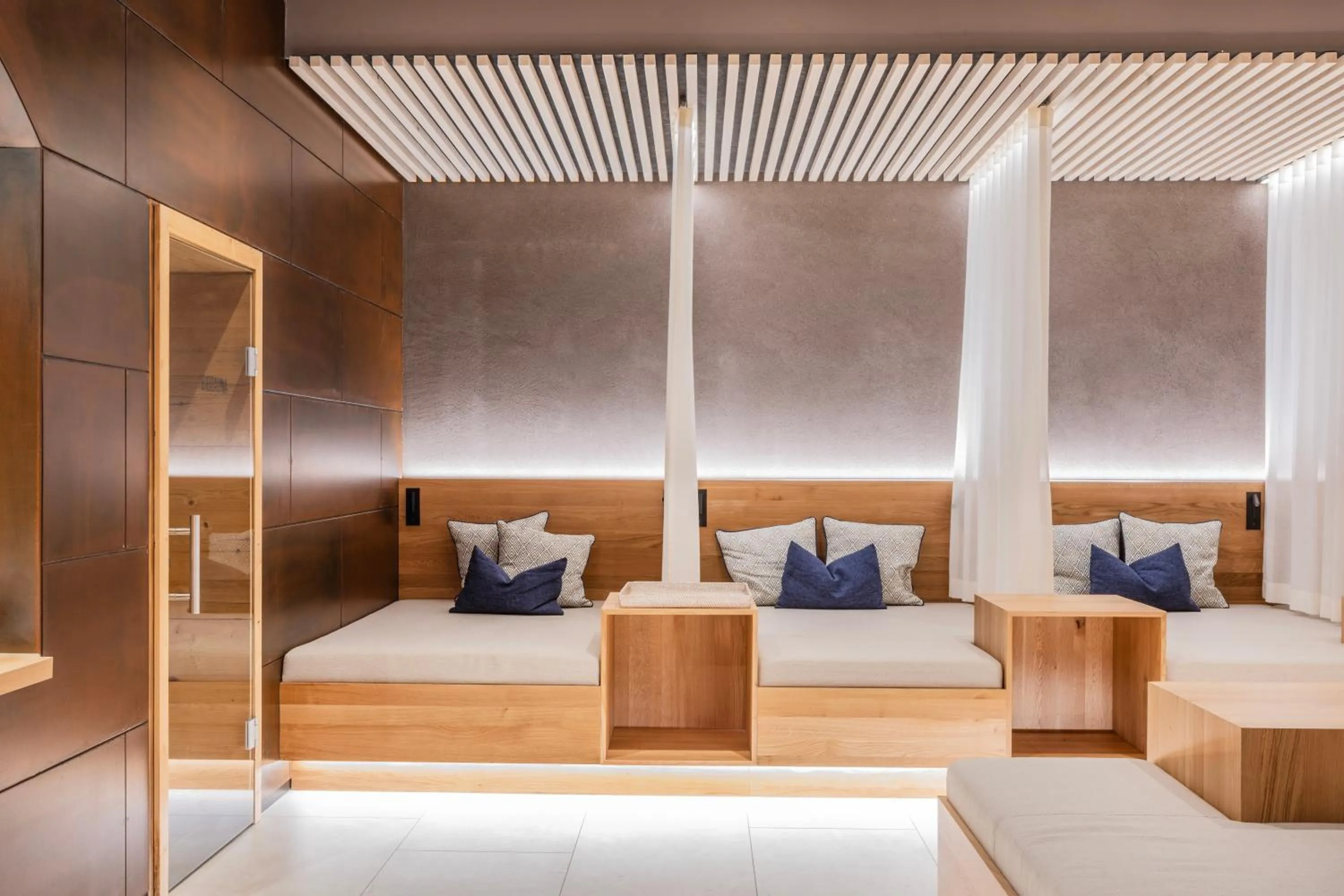 Spa and wellness centre/facilities, Bed in Alpen Hotel Post