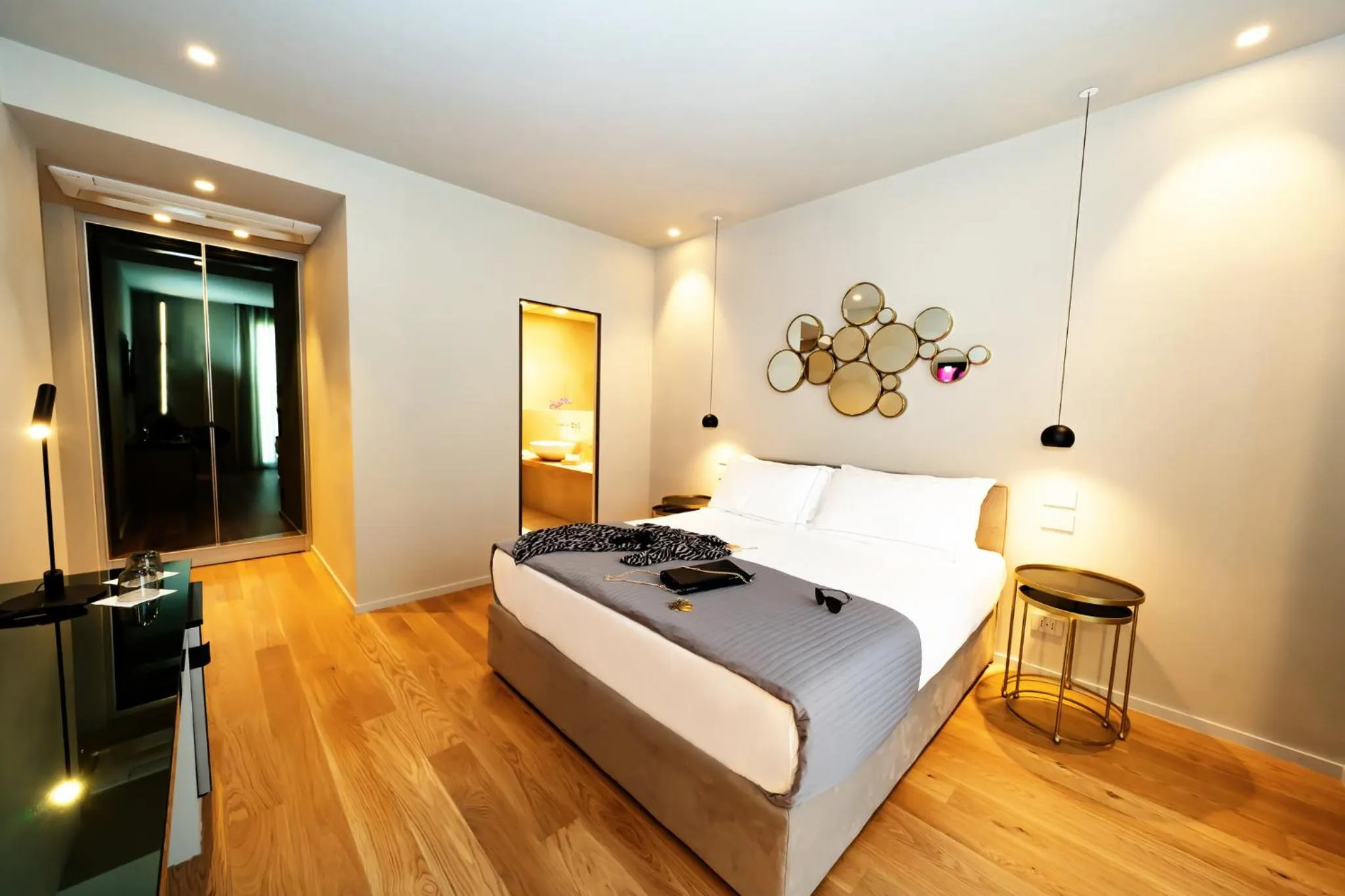 Bed in Elite Accommodations & Hydromassage Pool