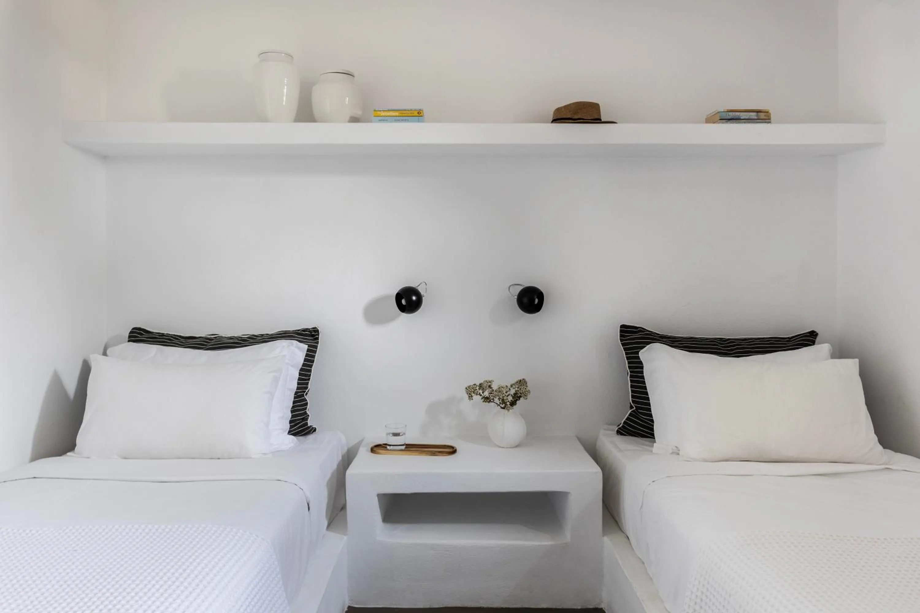 Bed in Acron Villas Paros