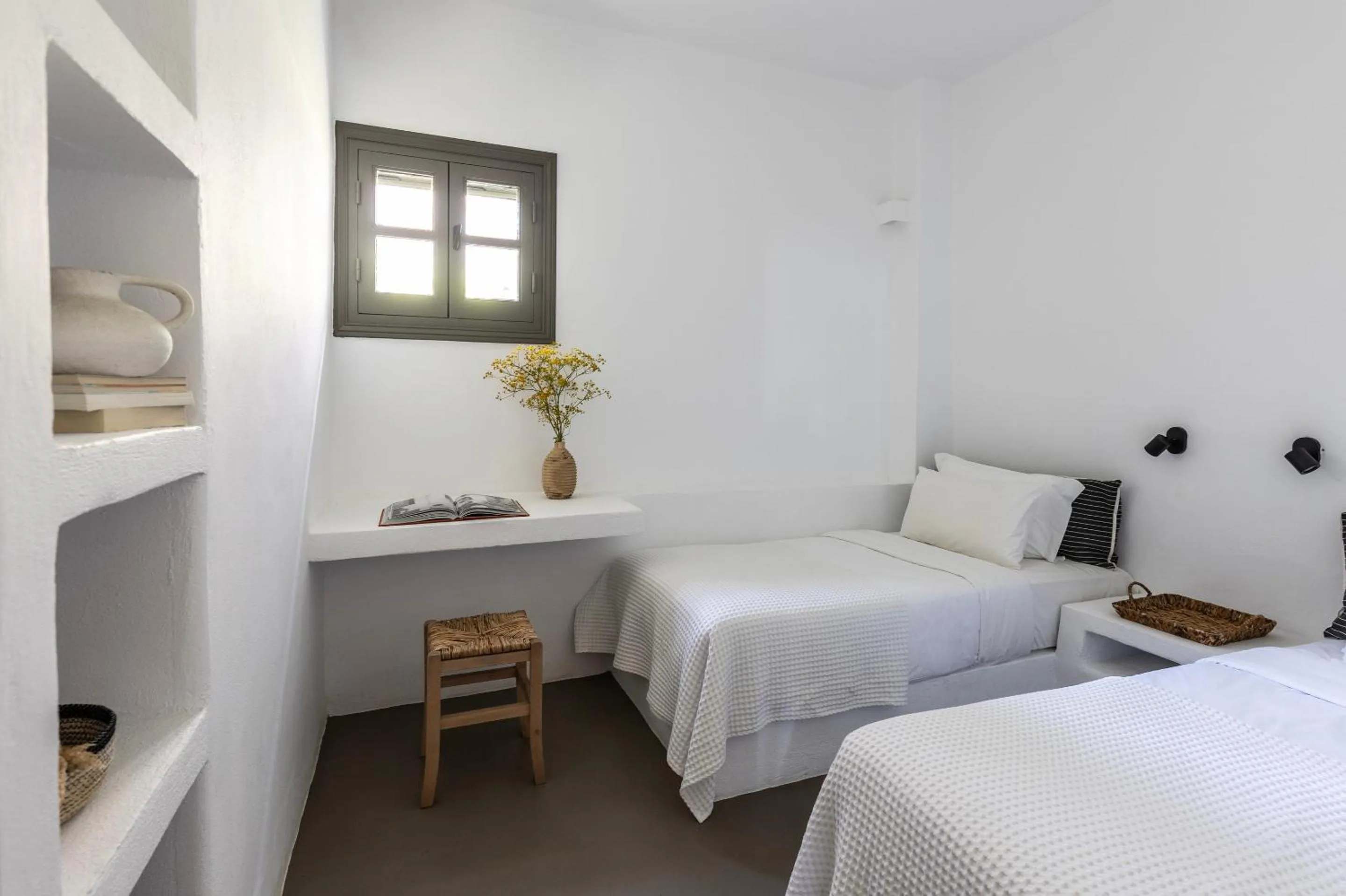 Bed in Acron Villas Paros