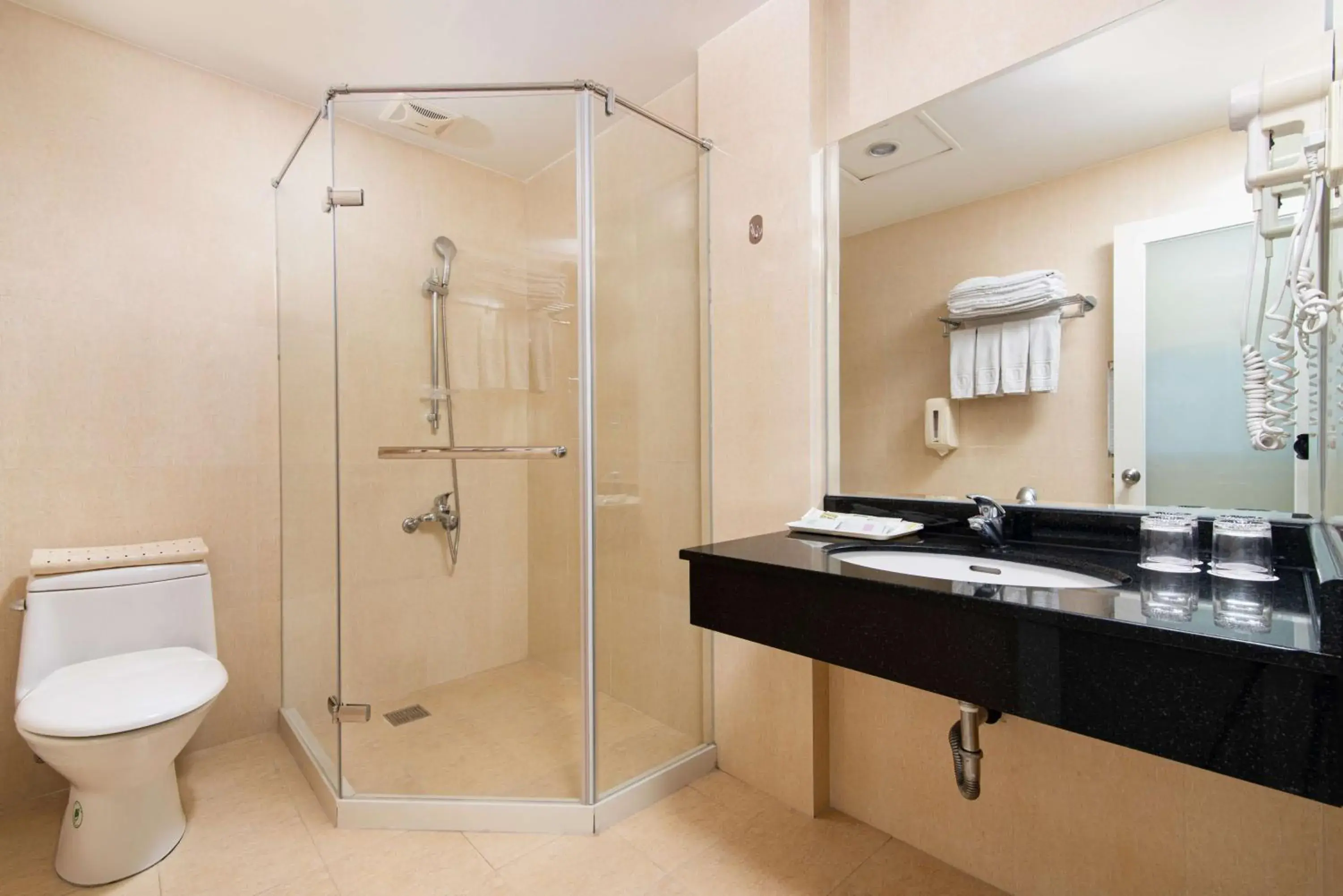 Three-Bedroom Suite in Liga Hotel Three-Bedroom Suite in Liga Hotel