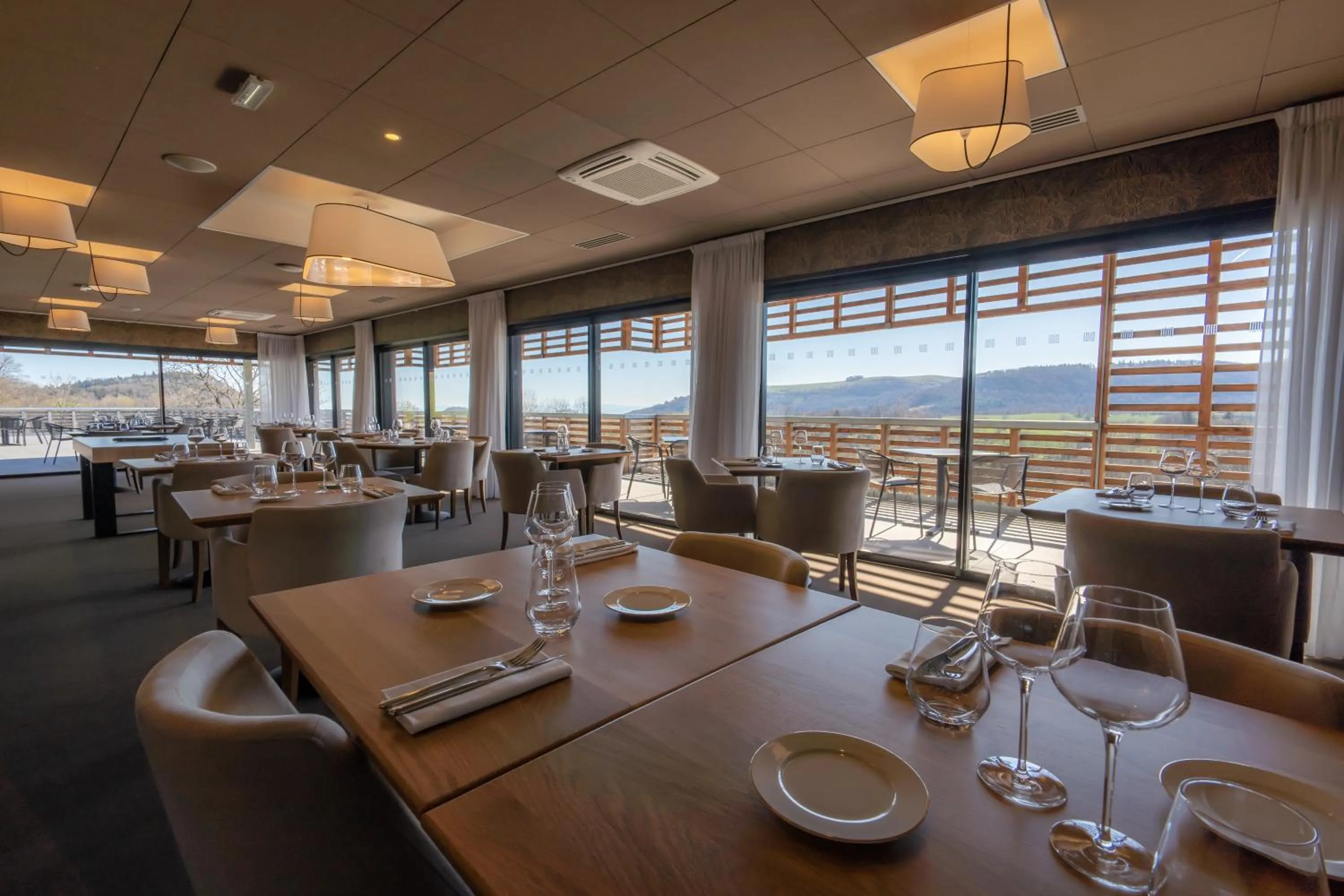 Restaurant/places to eat in Mildiss Hotel Spa & Restaurant, BW Signature Collection