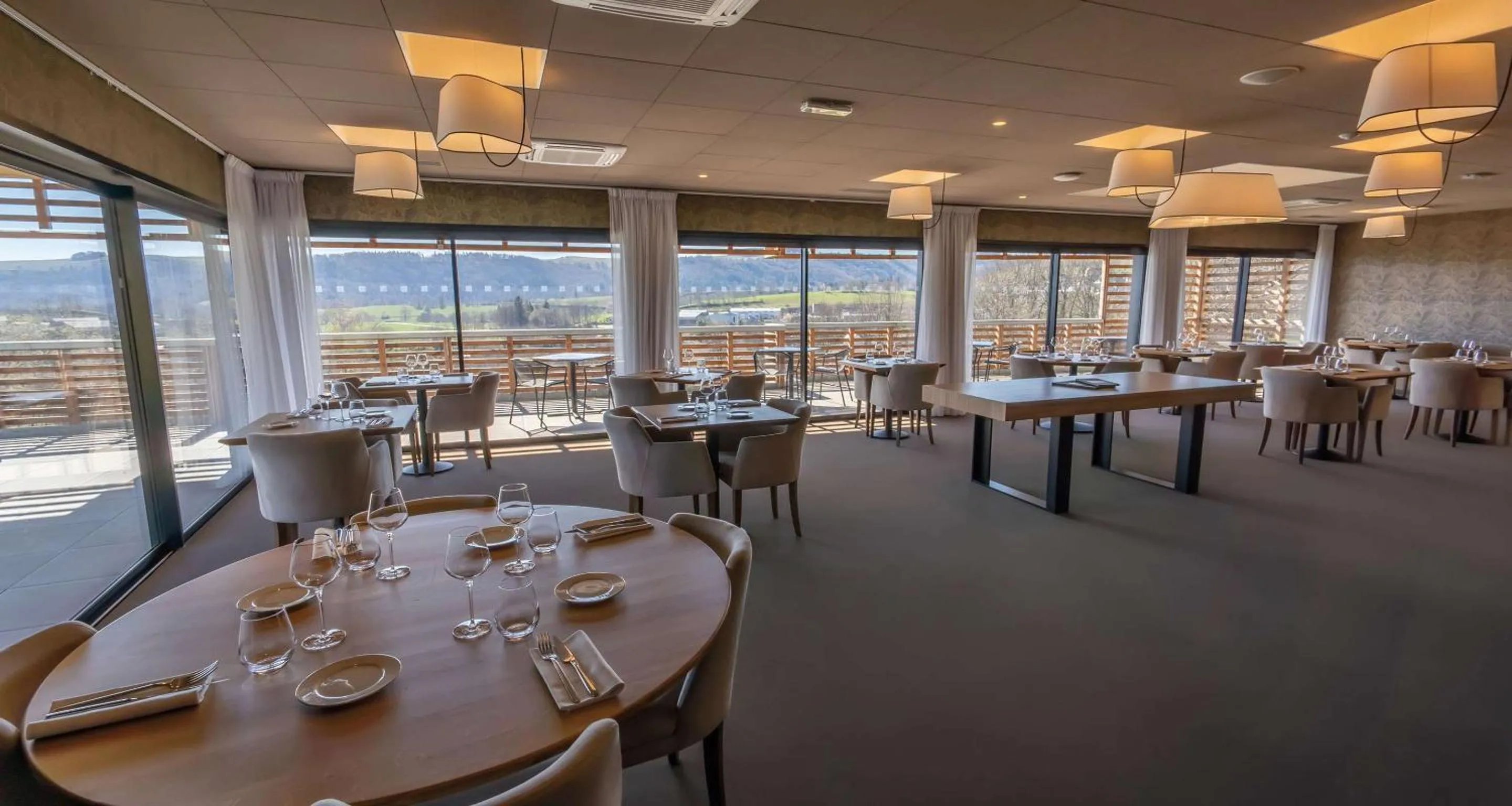 Restaurant/places to eat in Mildiss Hotel Spa & Restaurant, BW Signature Collection