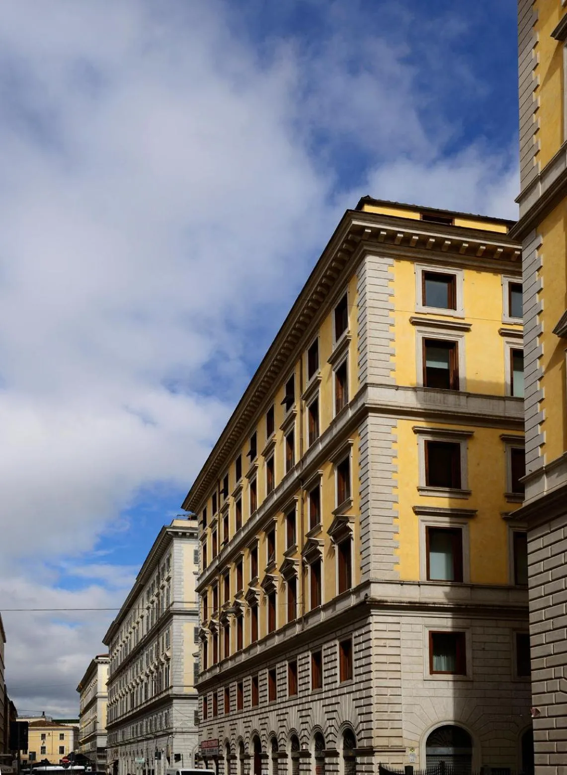 Facade/entrance in Roma Resort Termini