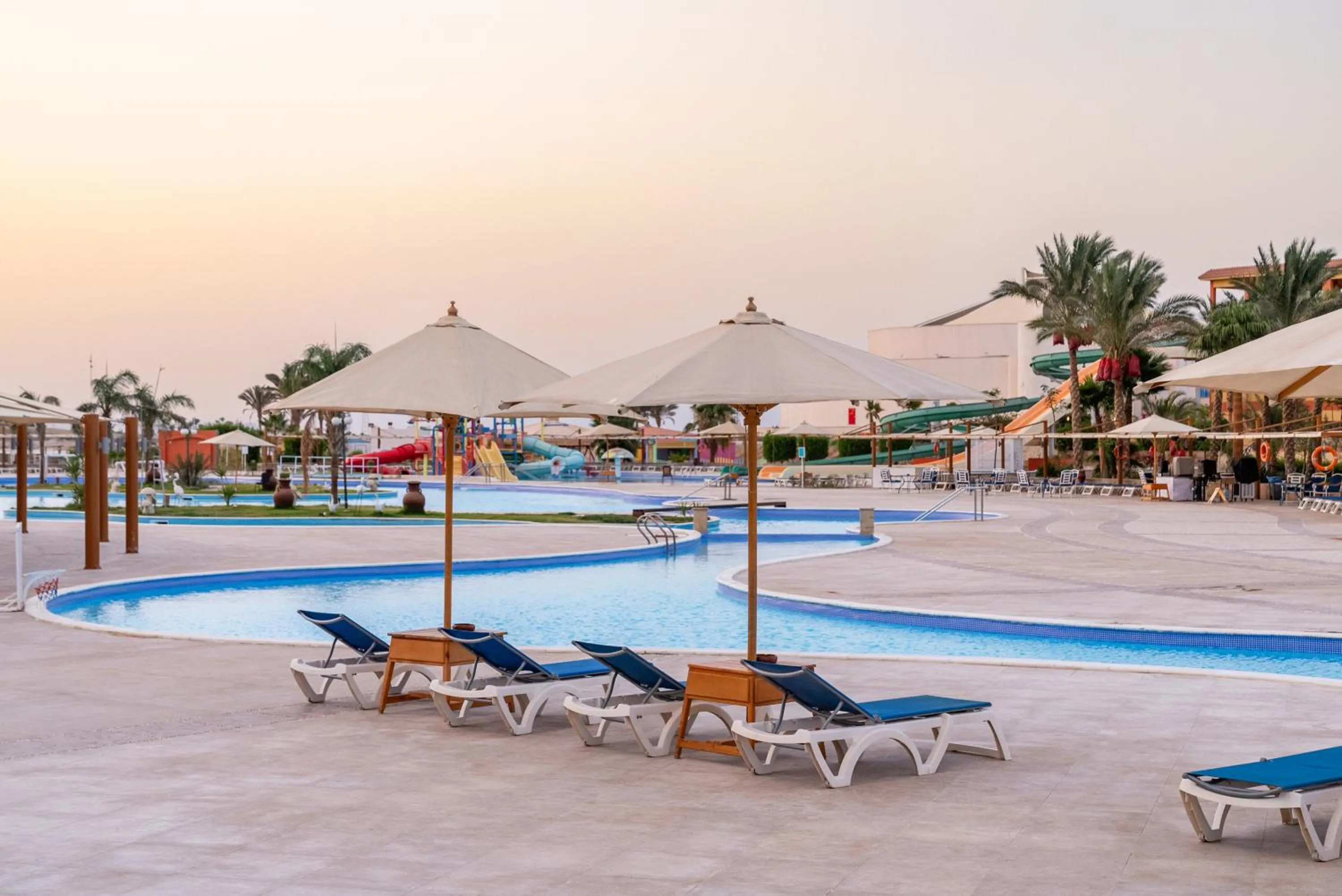 Swimming pool in Malikia Resort Abu Dabbab
