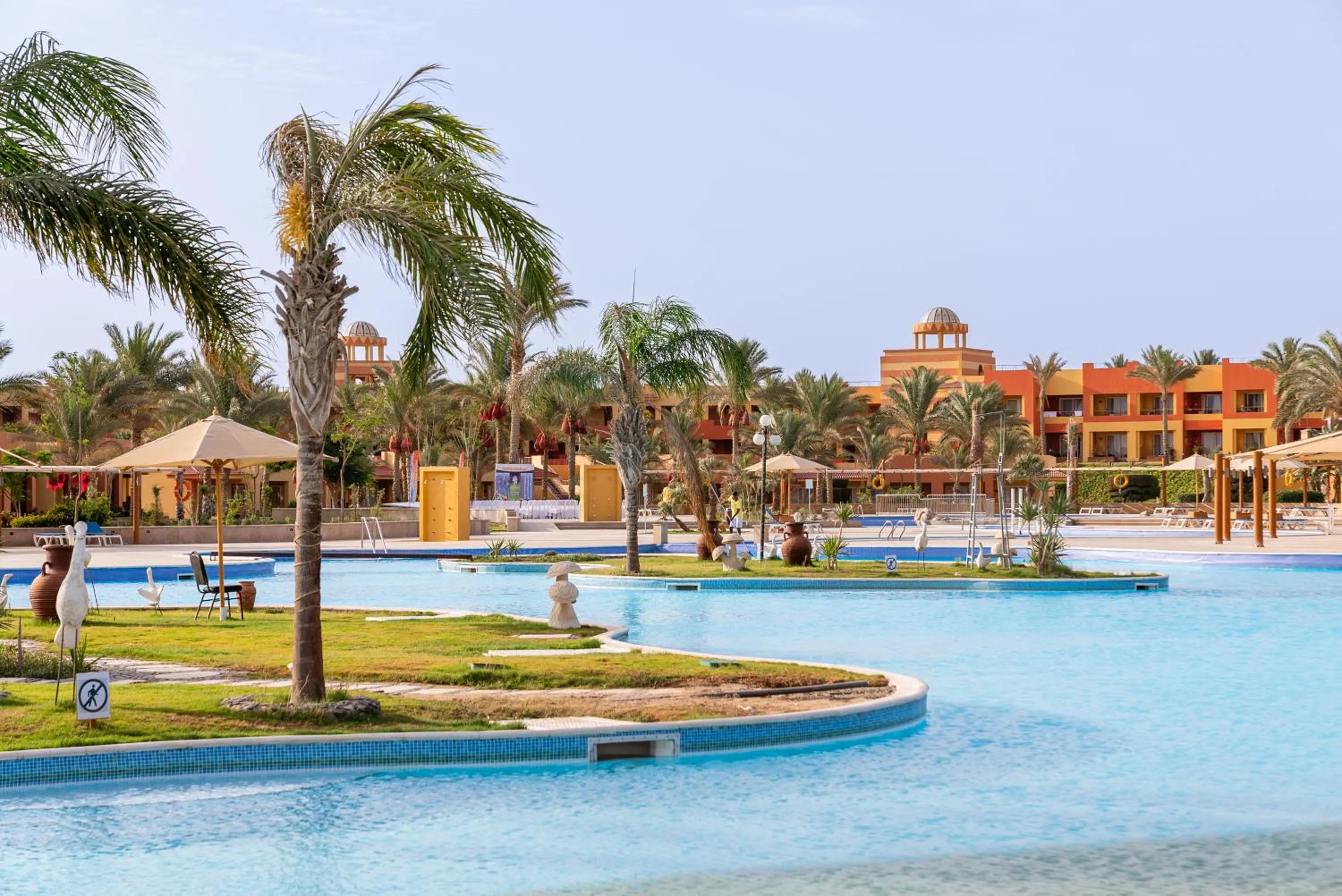Swimming pool in Malikia Resort Abu Dabbab