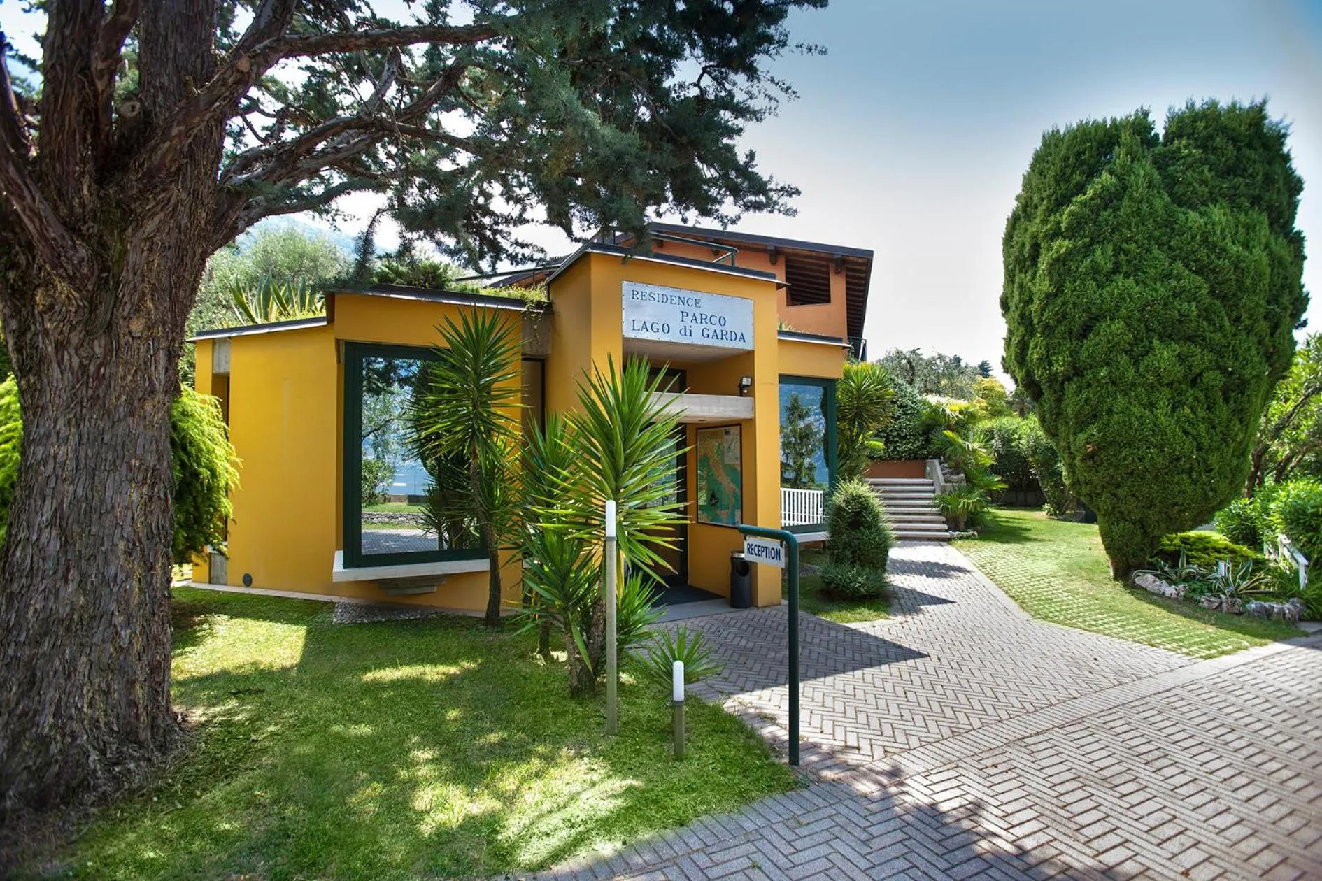 Facade/entrance in Residence Parco Lago di Garda
