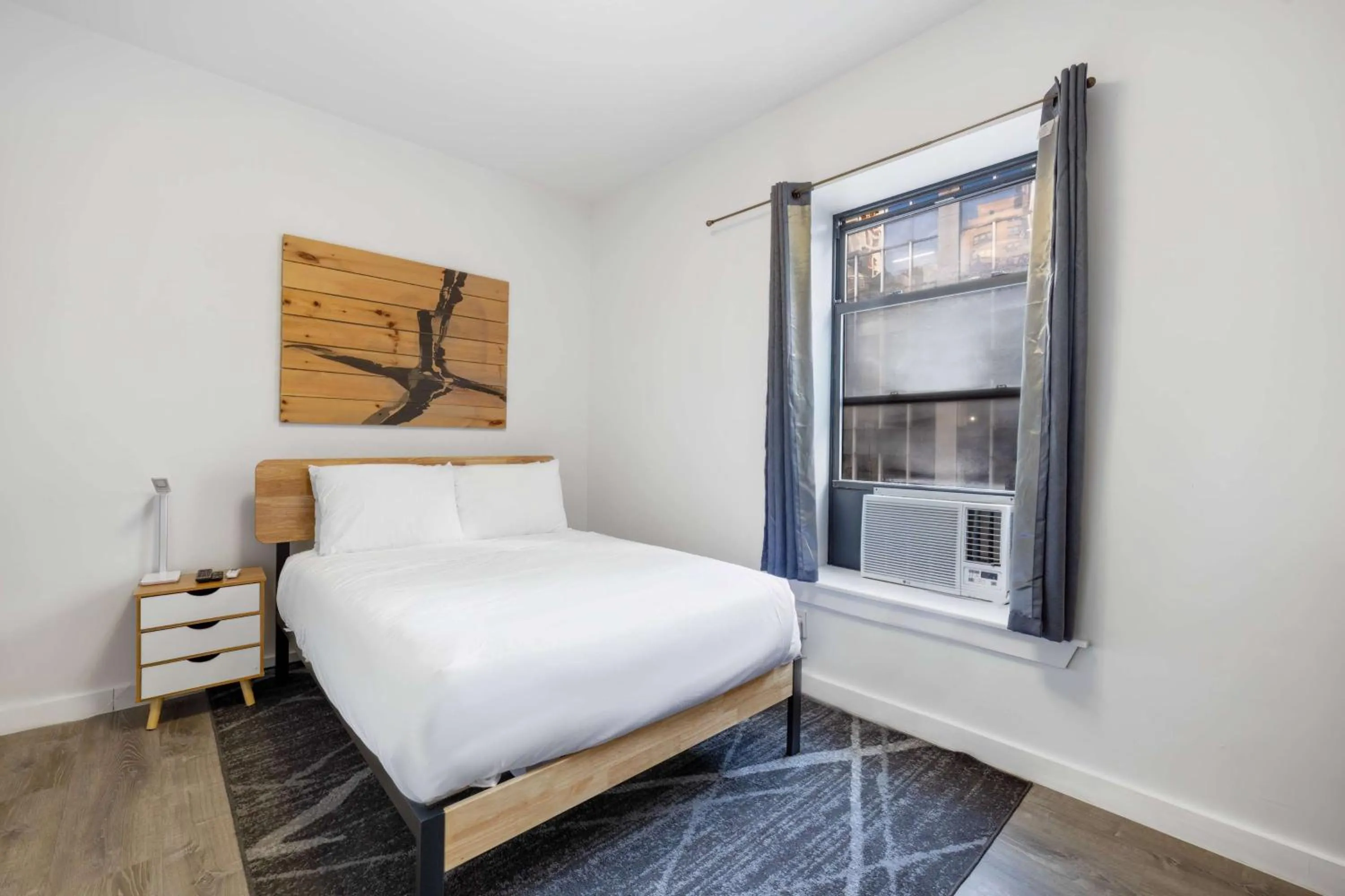 Photo of the whole room in Hotel 27 by LuxUrban