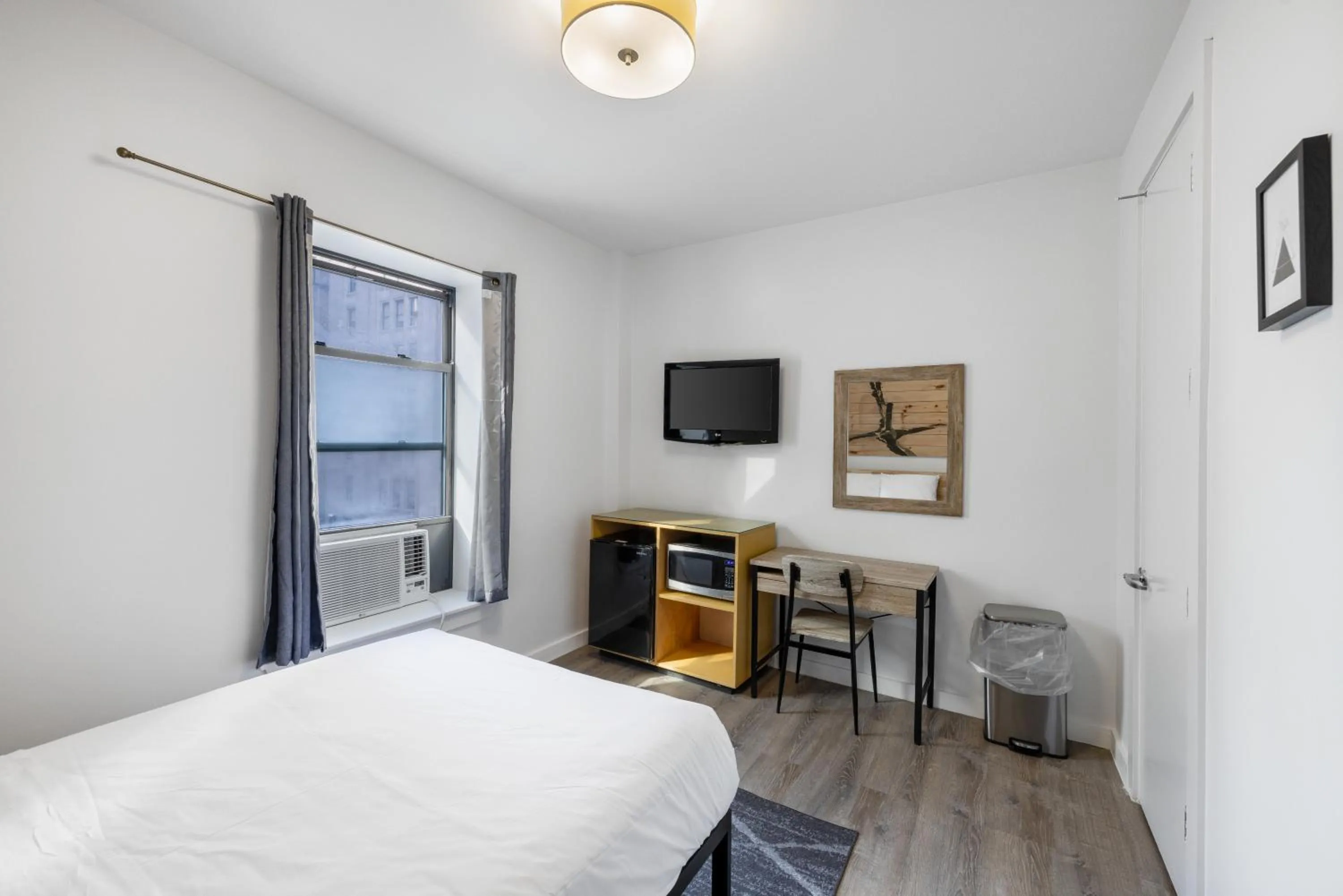 Hotel 27 by LuxUrban