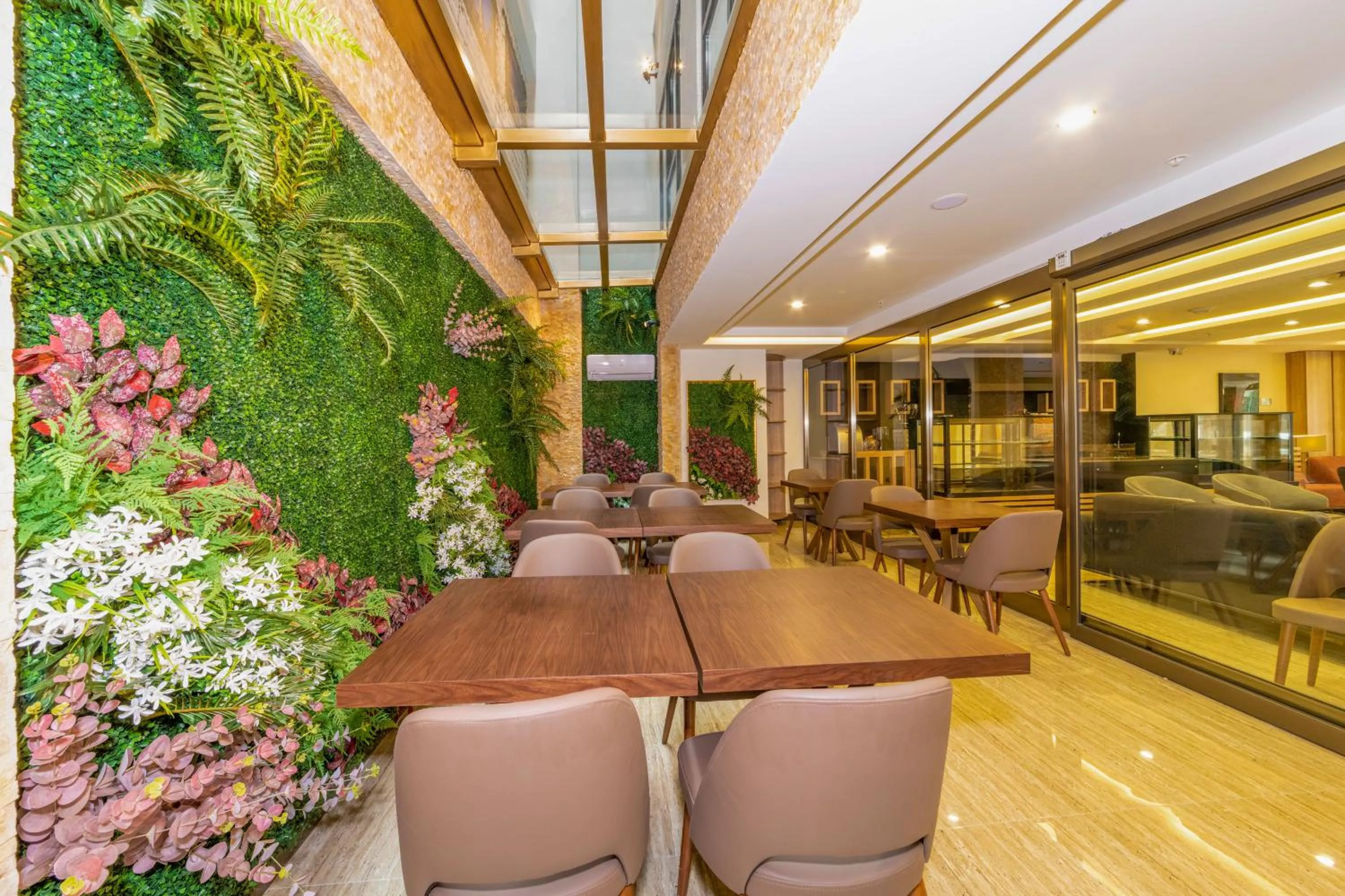 Lobby or reception in 38 Hotel