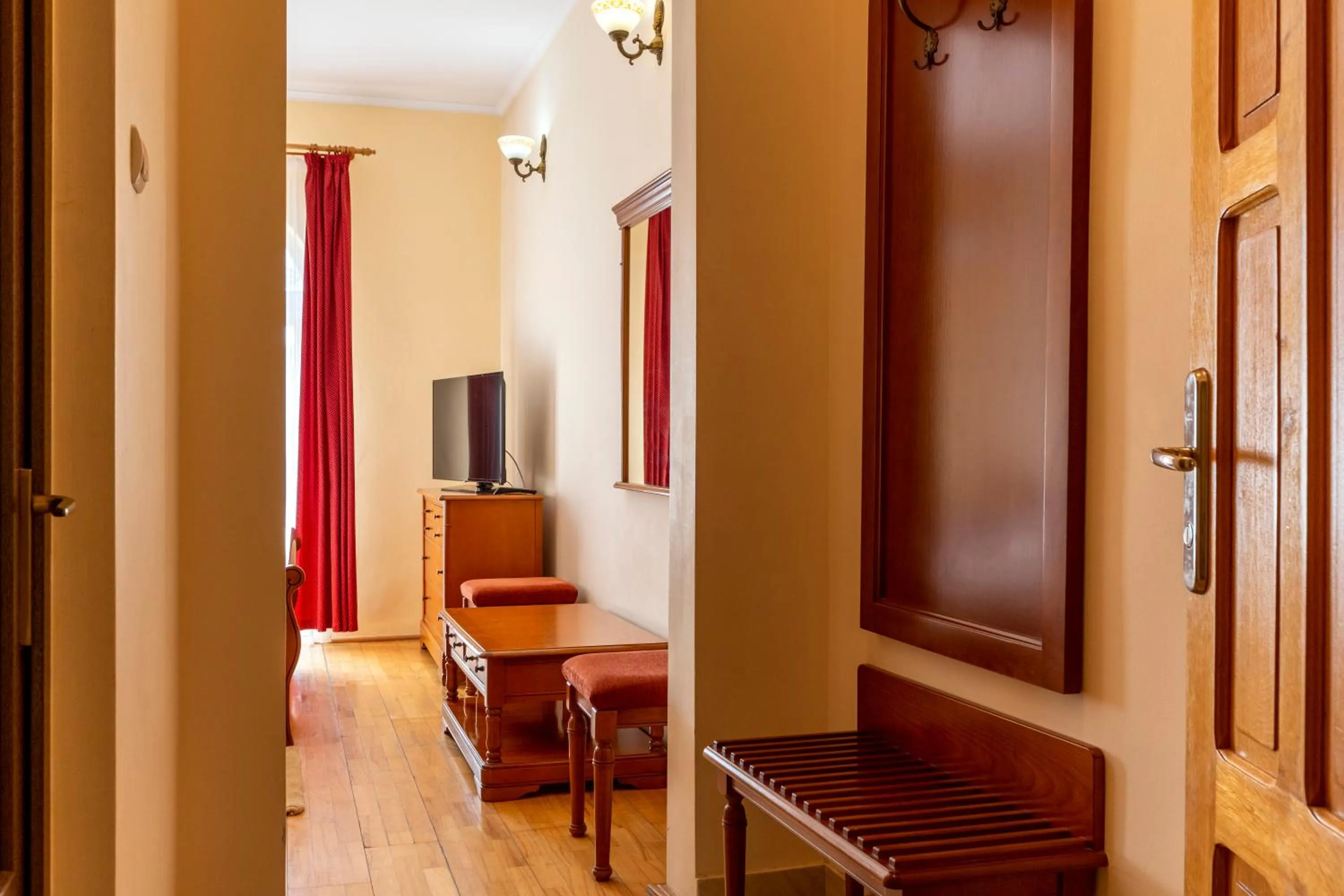 TV and multimedia in Hotel Denis