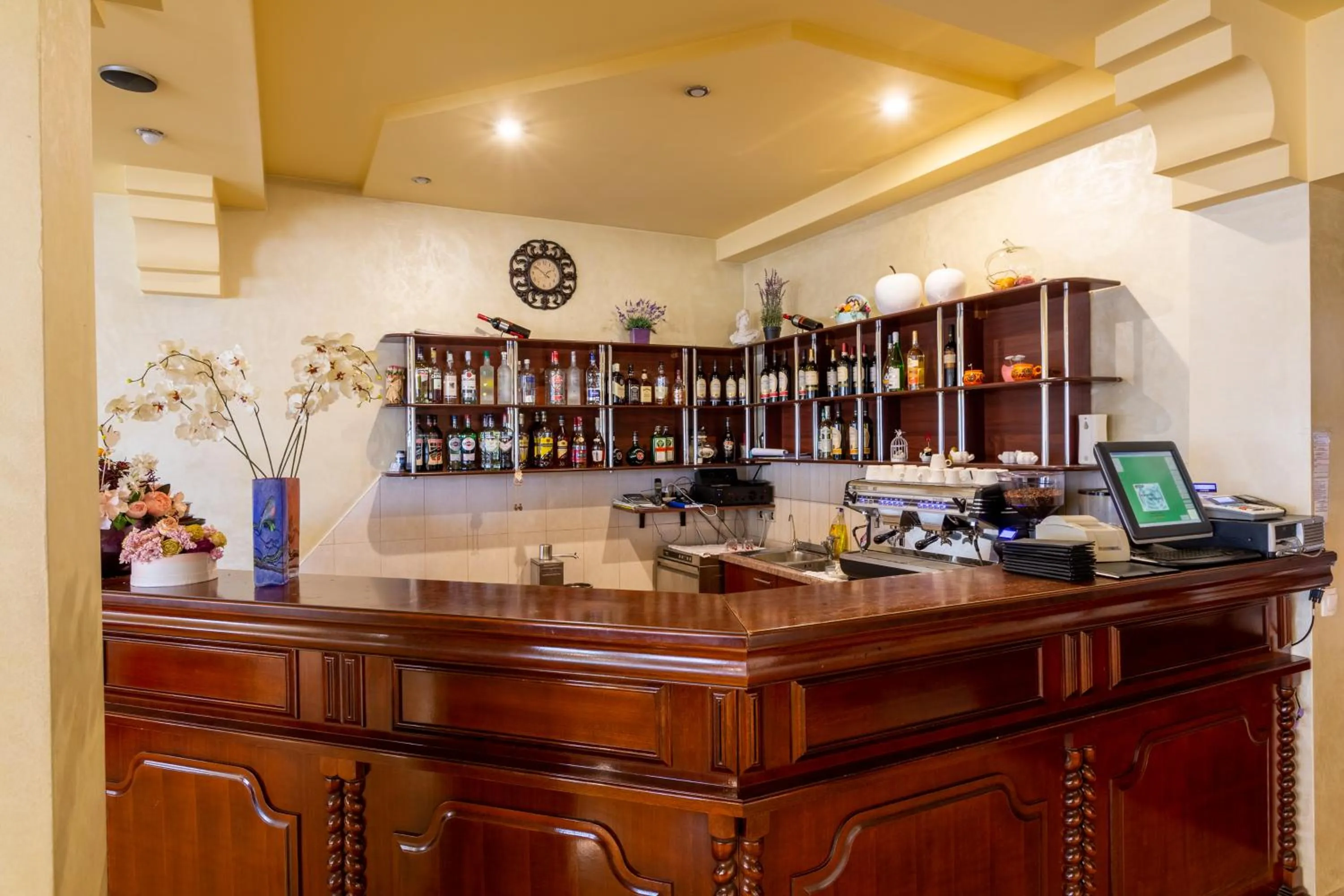 Lounge or bar in Hotel Denis