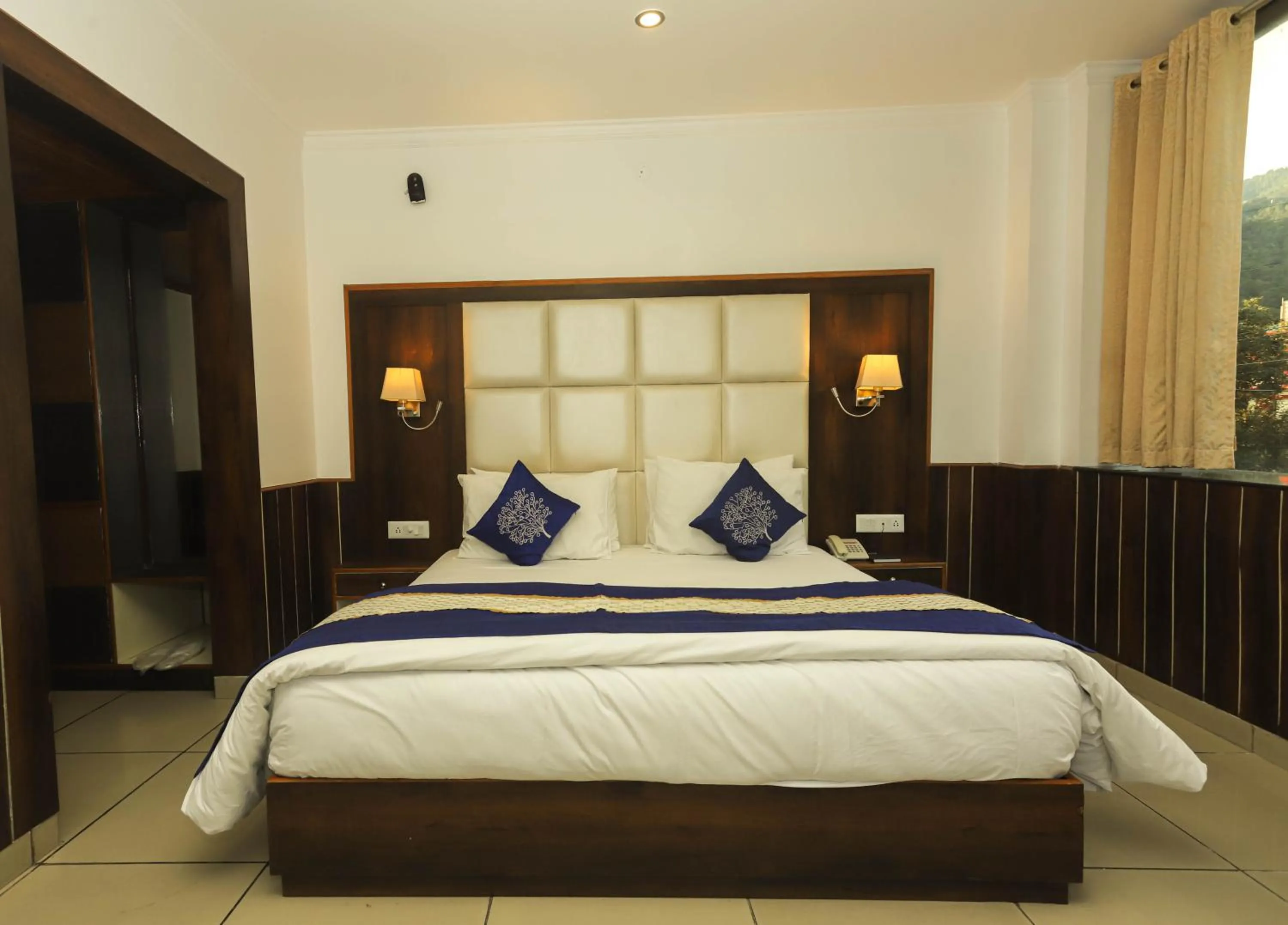 Bedroom, Bed in Hotel Pong View