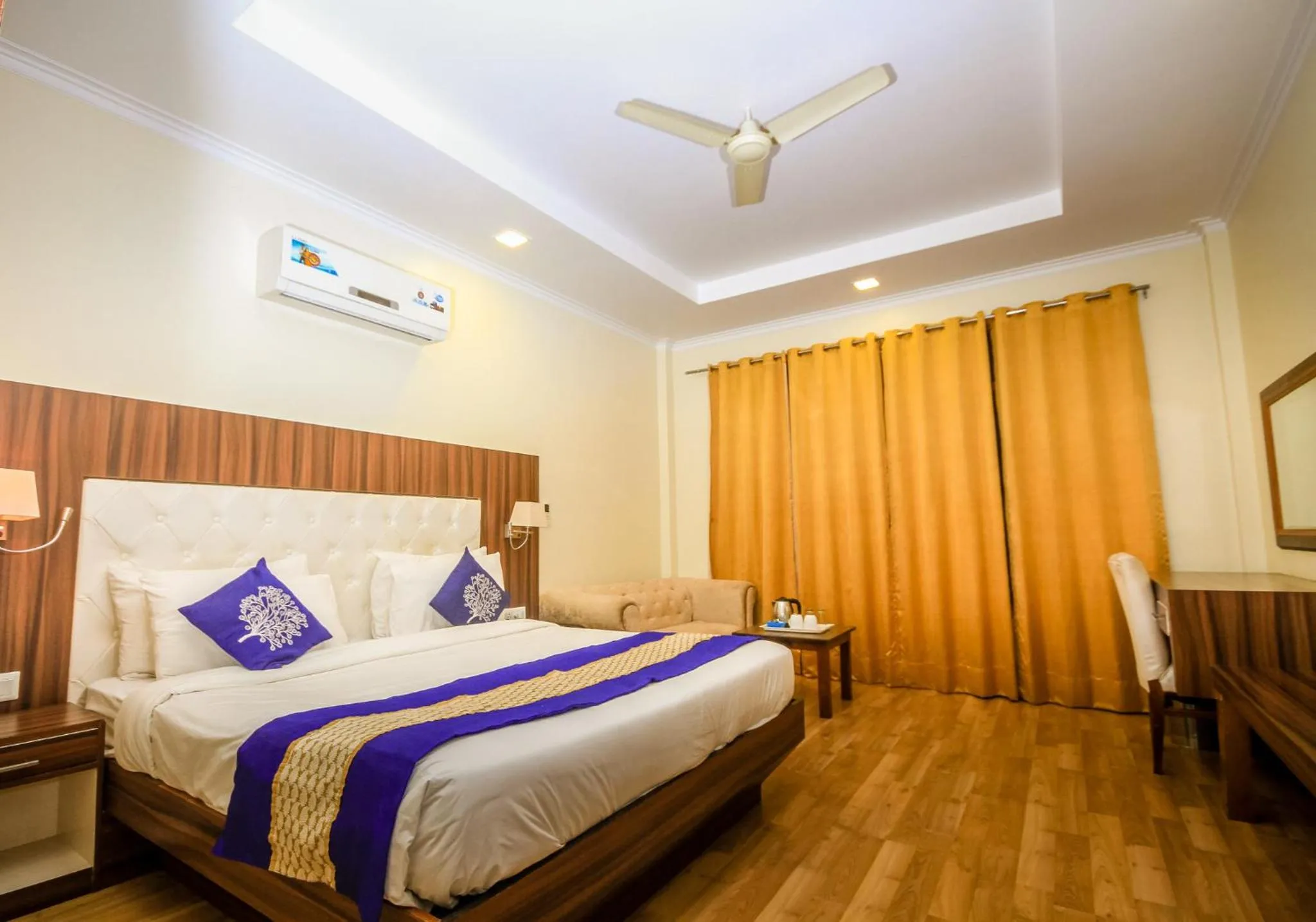 Bed in Hotel Pong View