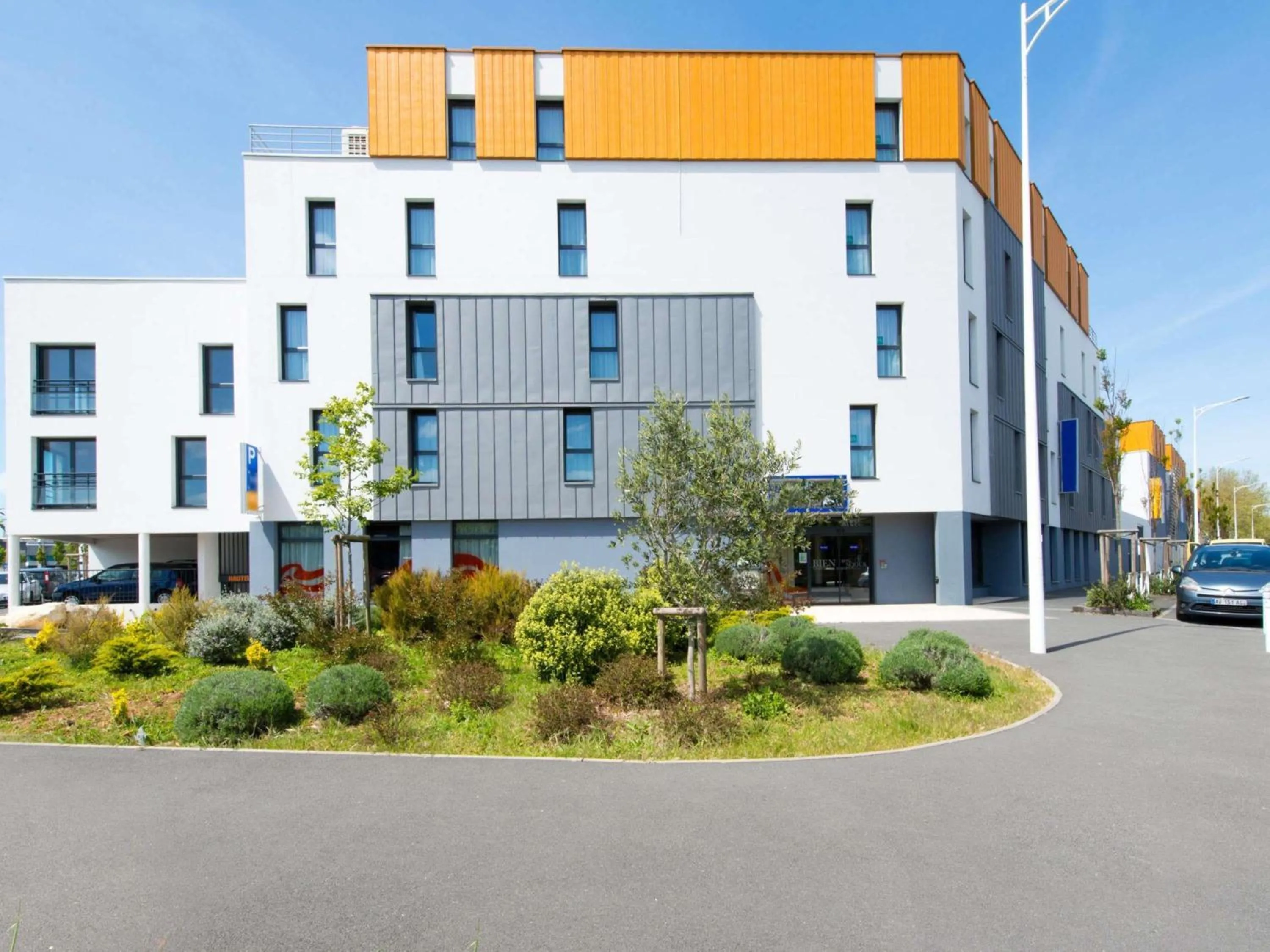 Property building in ibis Styles La Rochelle Centre les Minimes