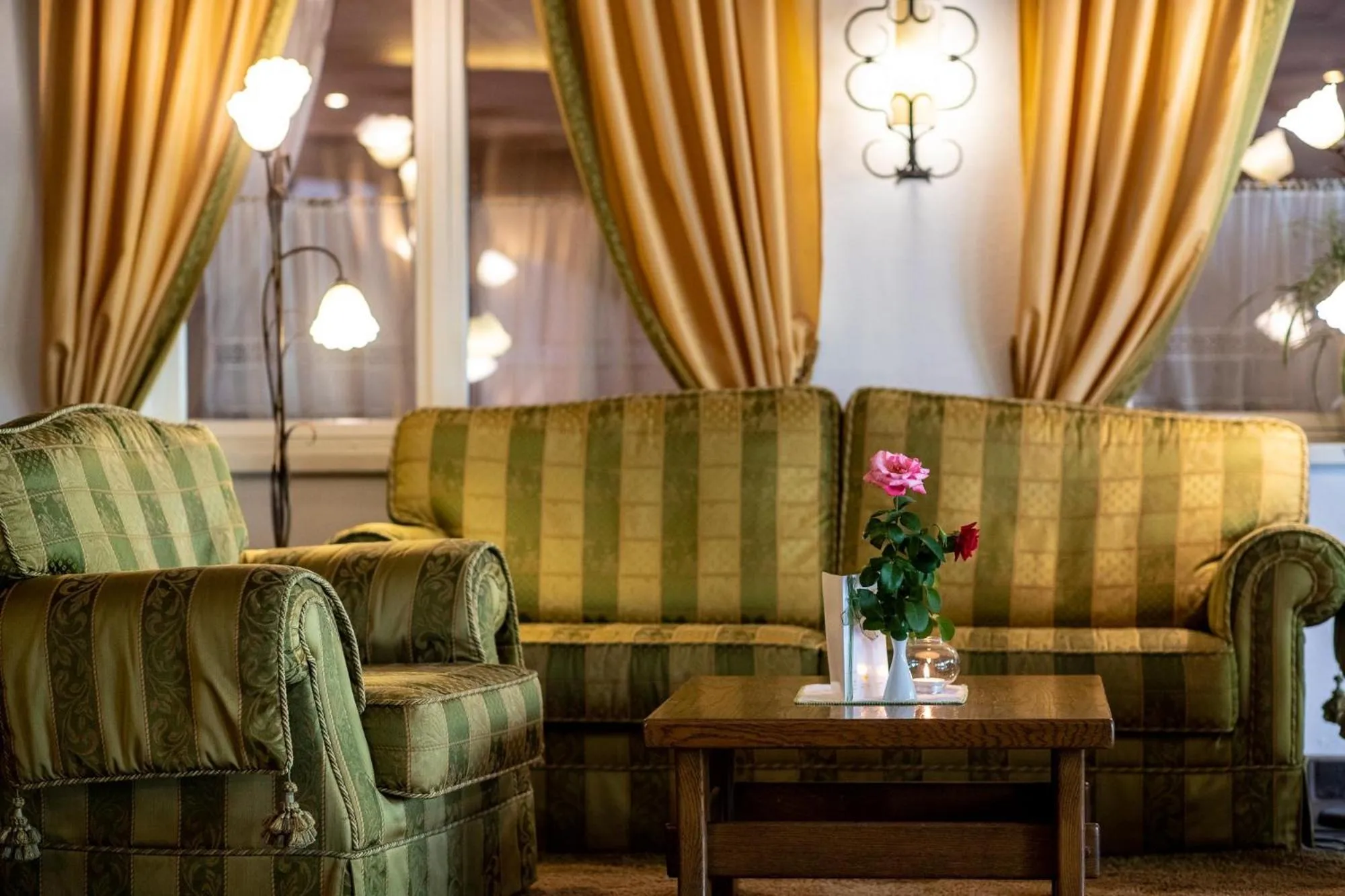 Lobby or reception in PALMENGARTEN Hotel Gstör