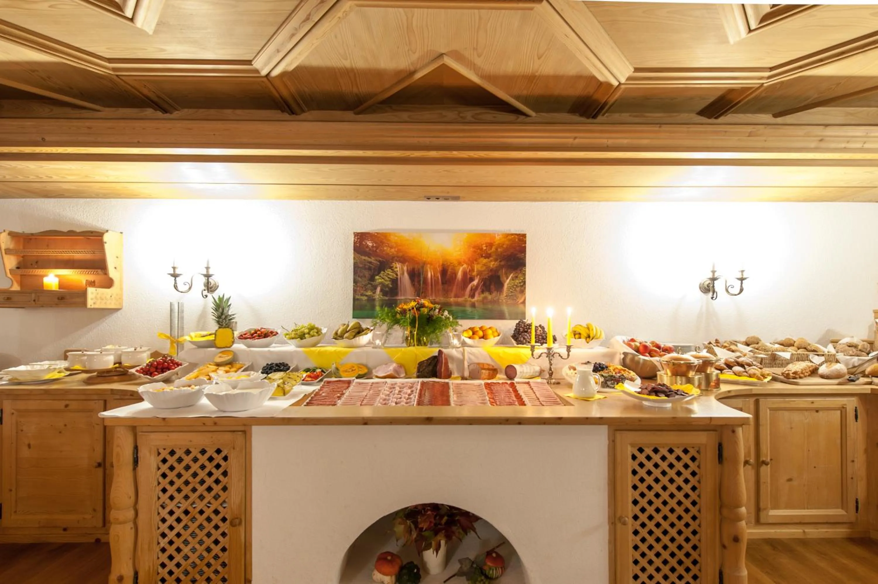 Buffet breakfast in PALMENGARTEN Hotel Gstör