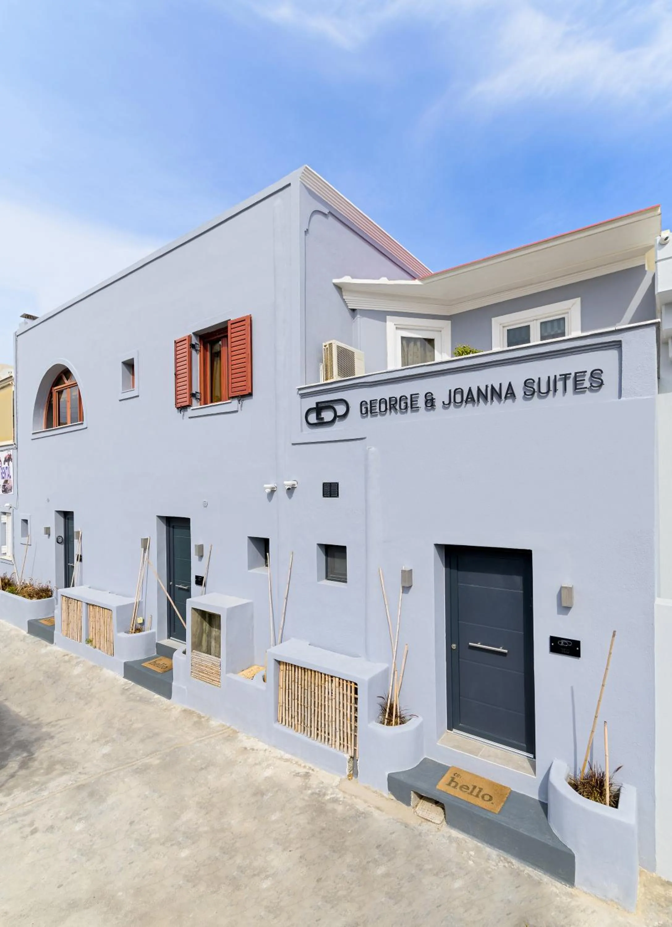 George & Joanna Suites Santorini