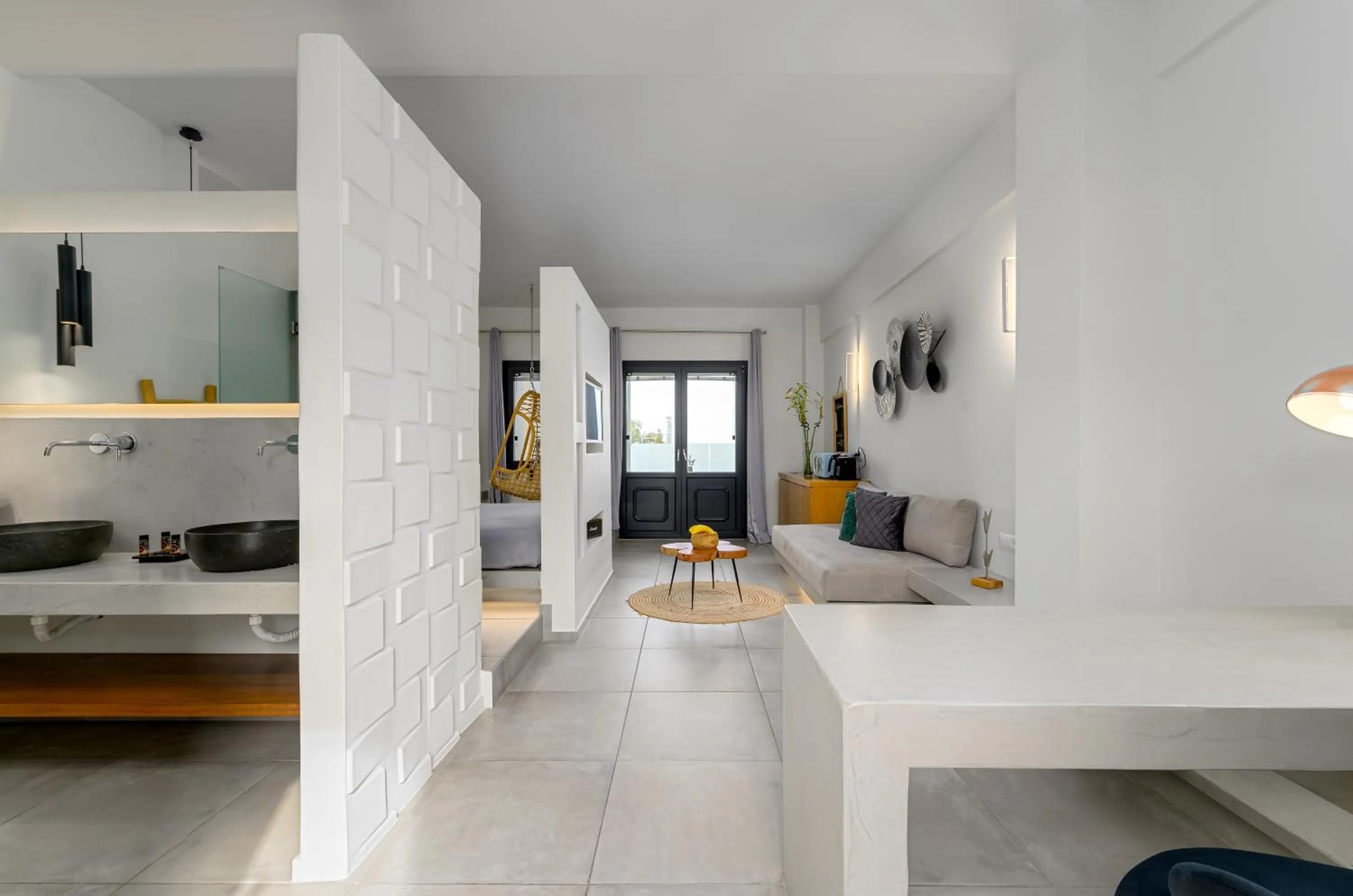 George & Joanna Suites Santorini