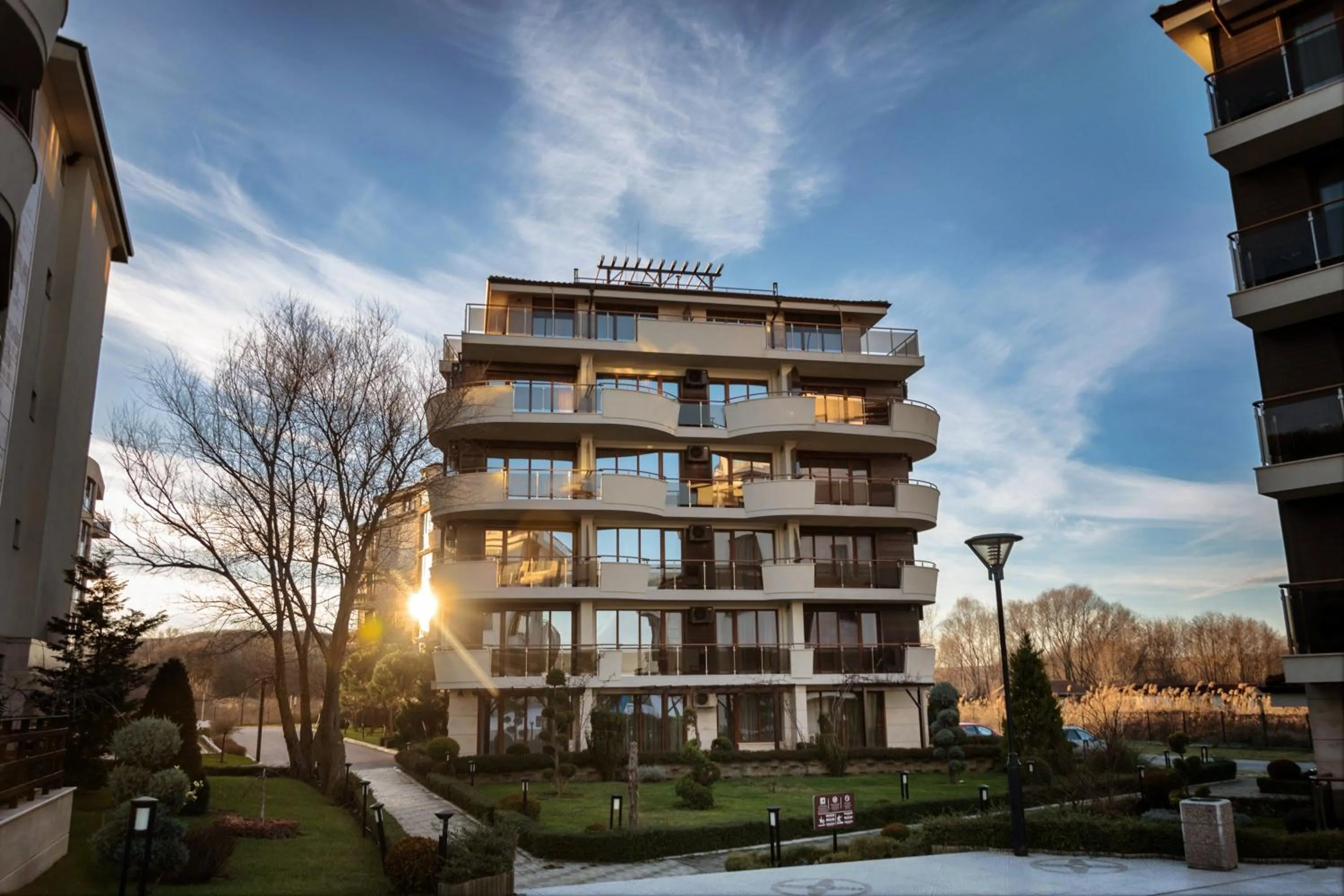 Property building in Long Beach Resort