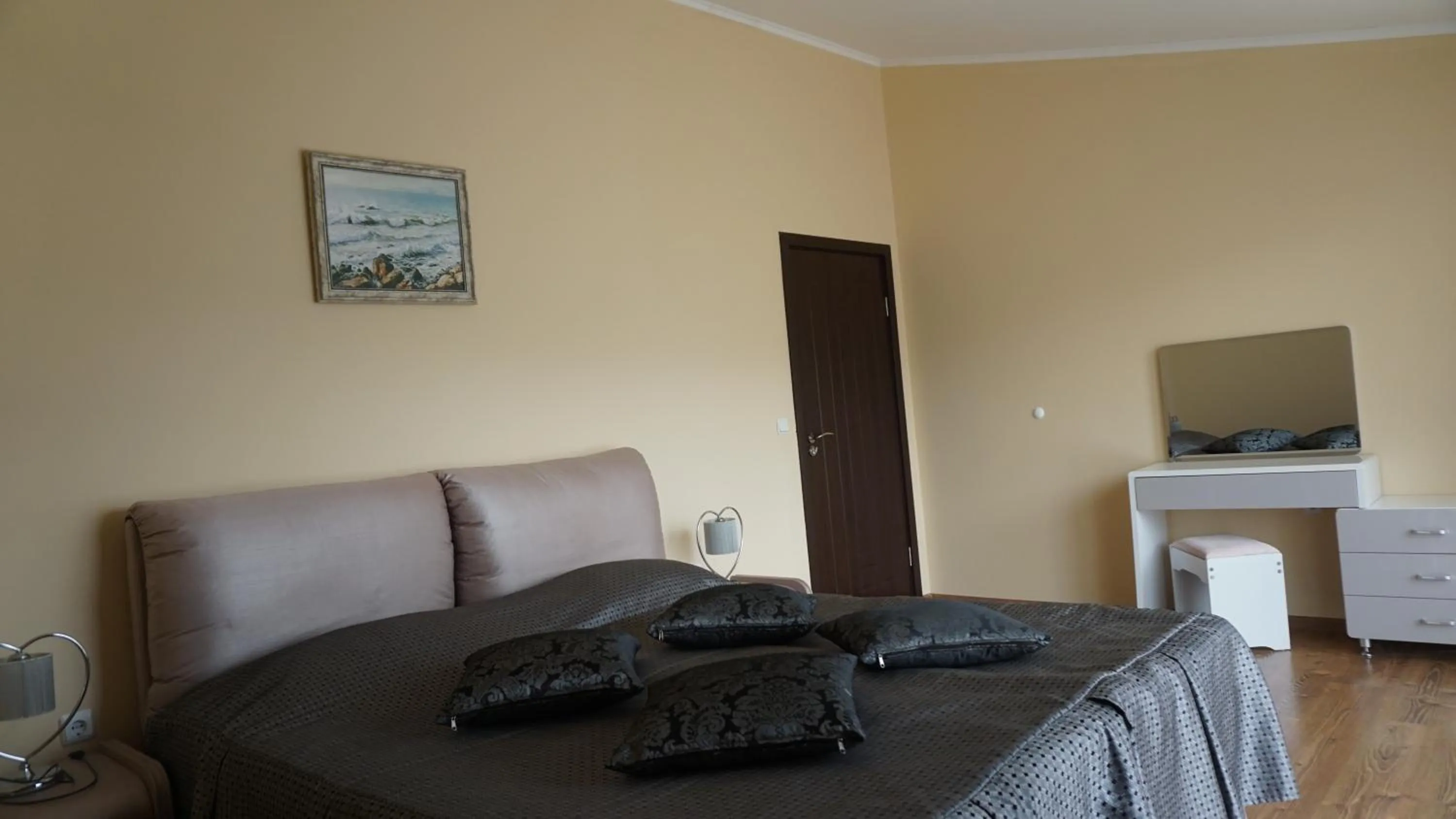 Bed in Long Beach Resort