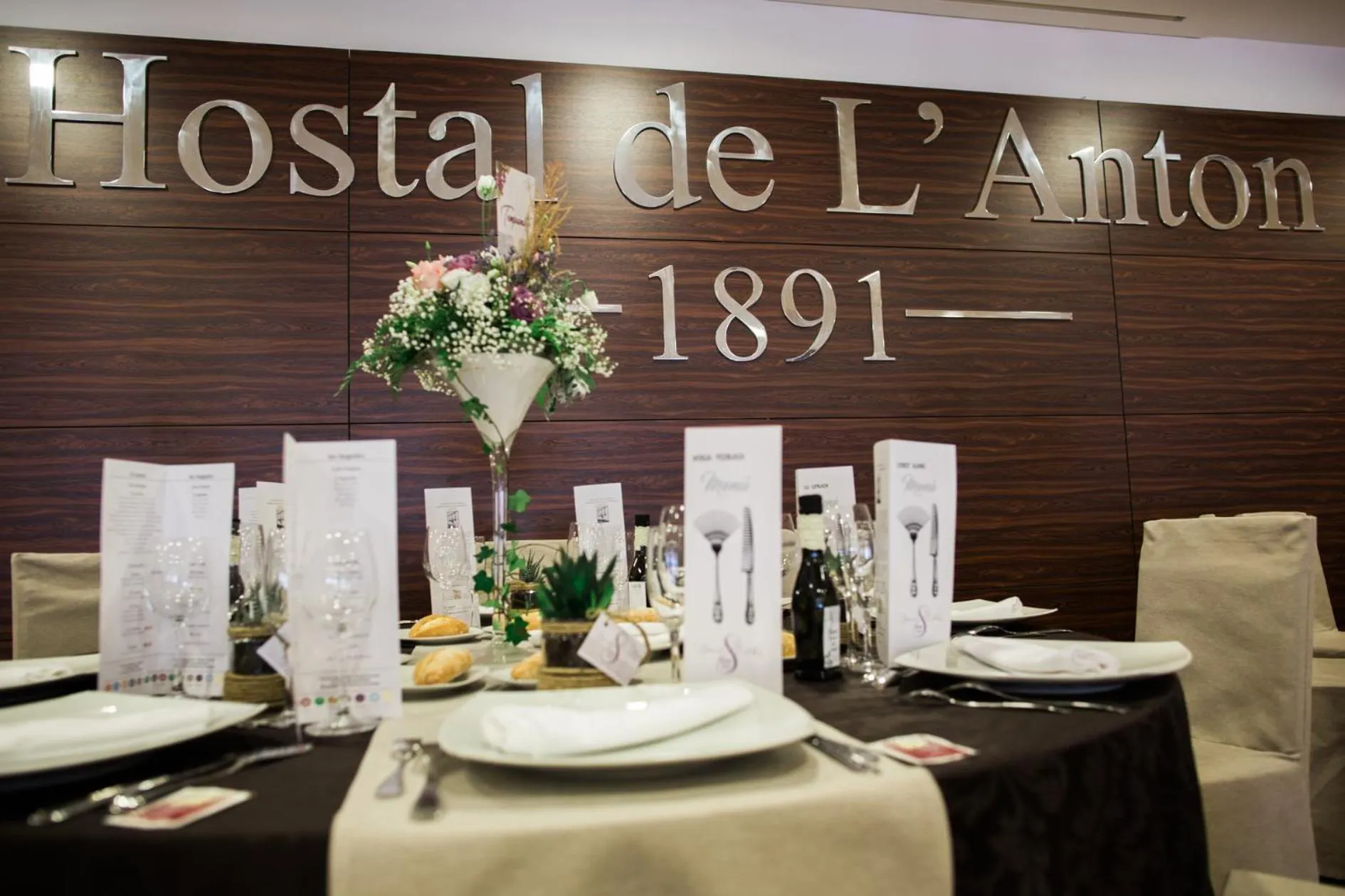 Restaurant/places to eat in Hotel, H de l'Anton