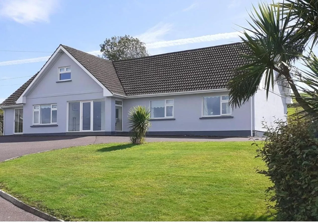 Property building in Joan B+B