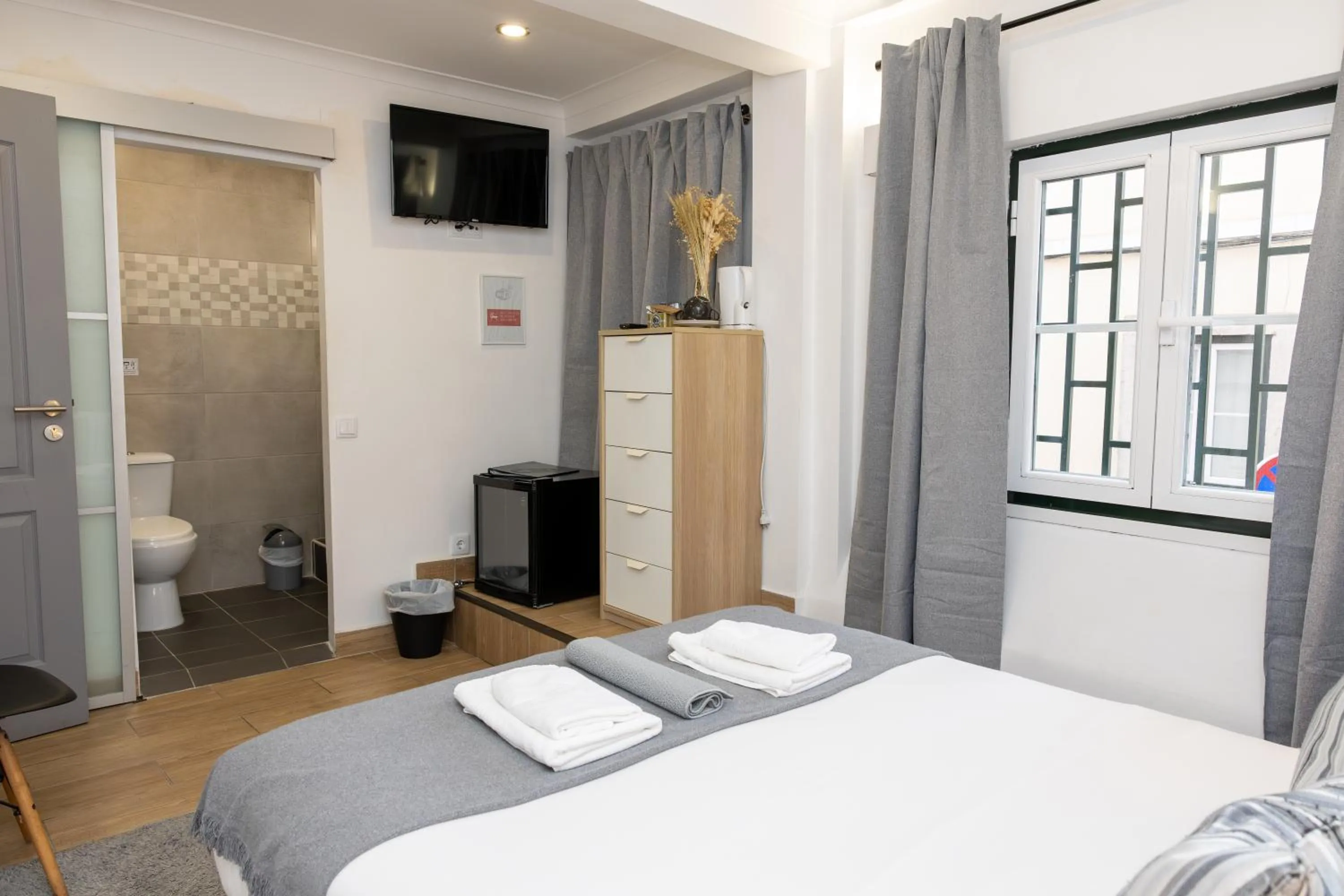 Toilet, Bed in Inn Bairro Alto BA Sweet