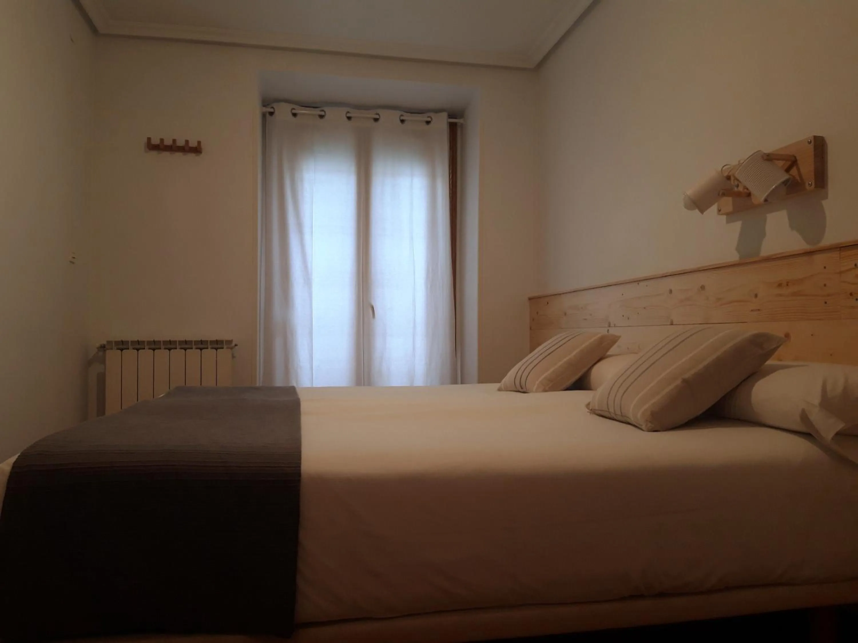 Bedroom, Bed in Pensión Urkia