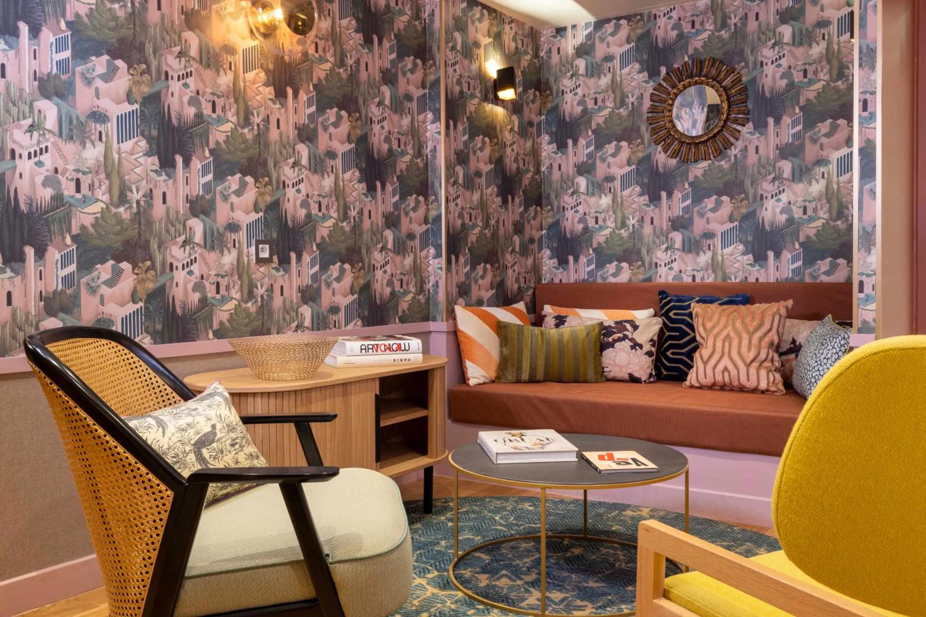 Living room in Hôtel Jardin de Cluny