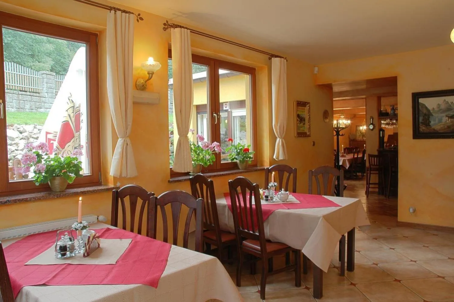 Restaurant/places to eat in Hotel Diament