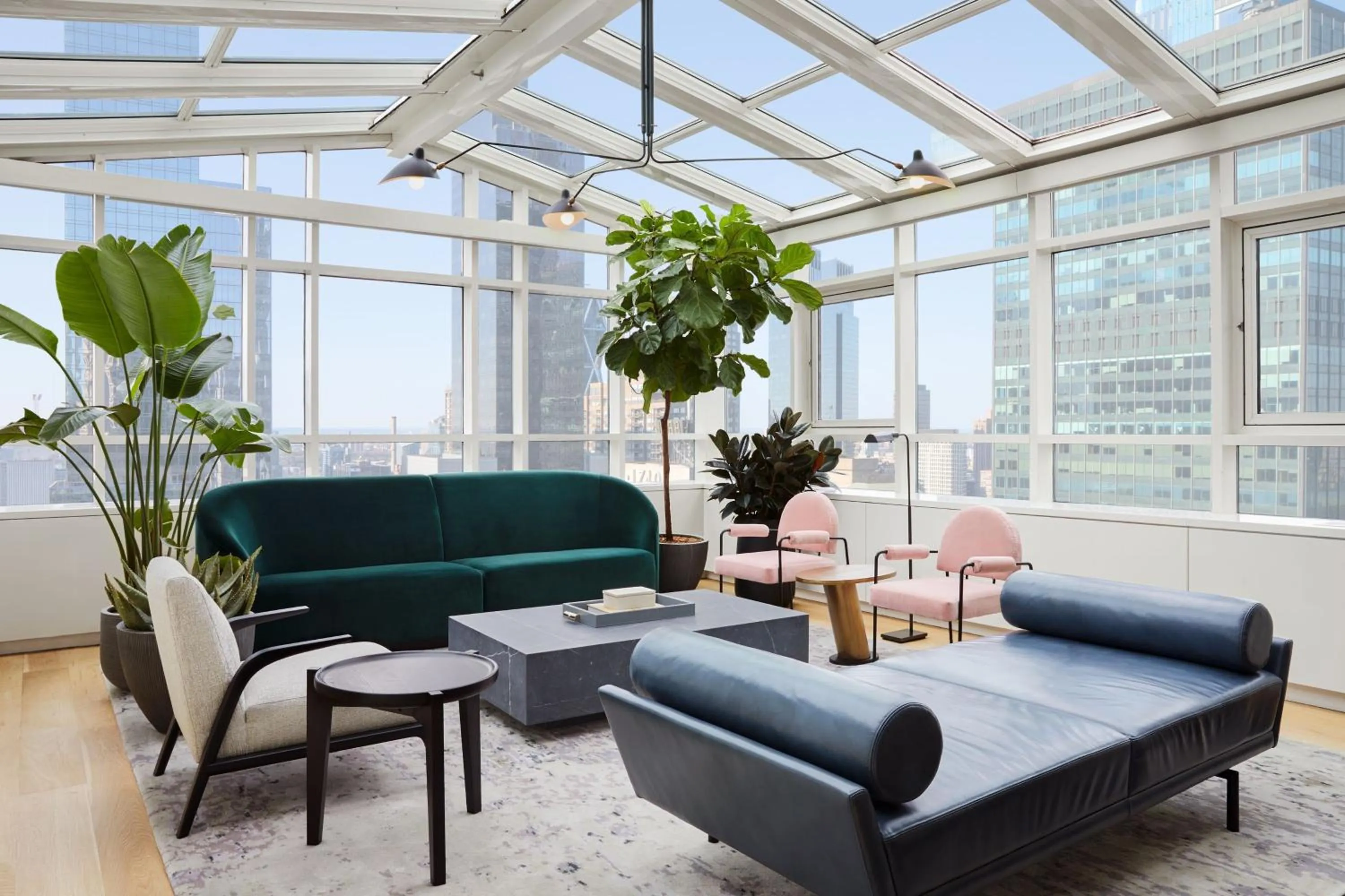 Bedroom in The Luxury Collection Hotel Manhattan Midtown