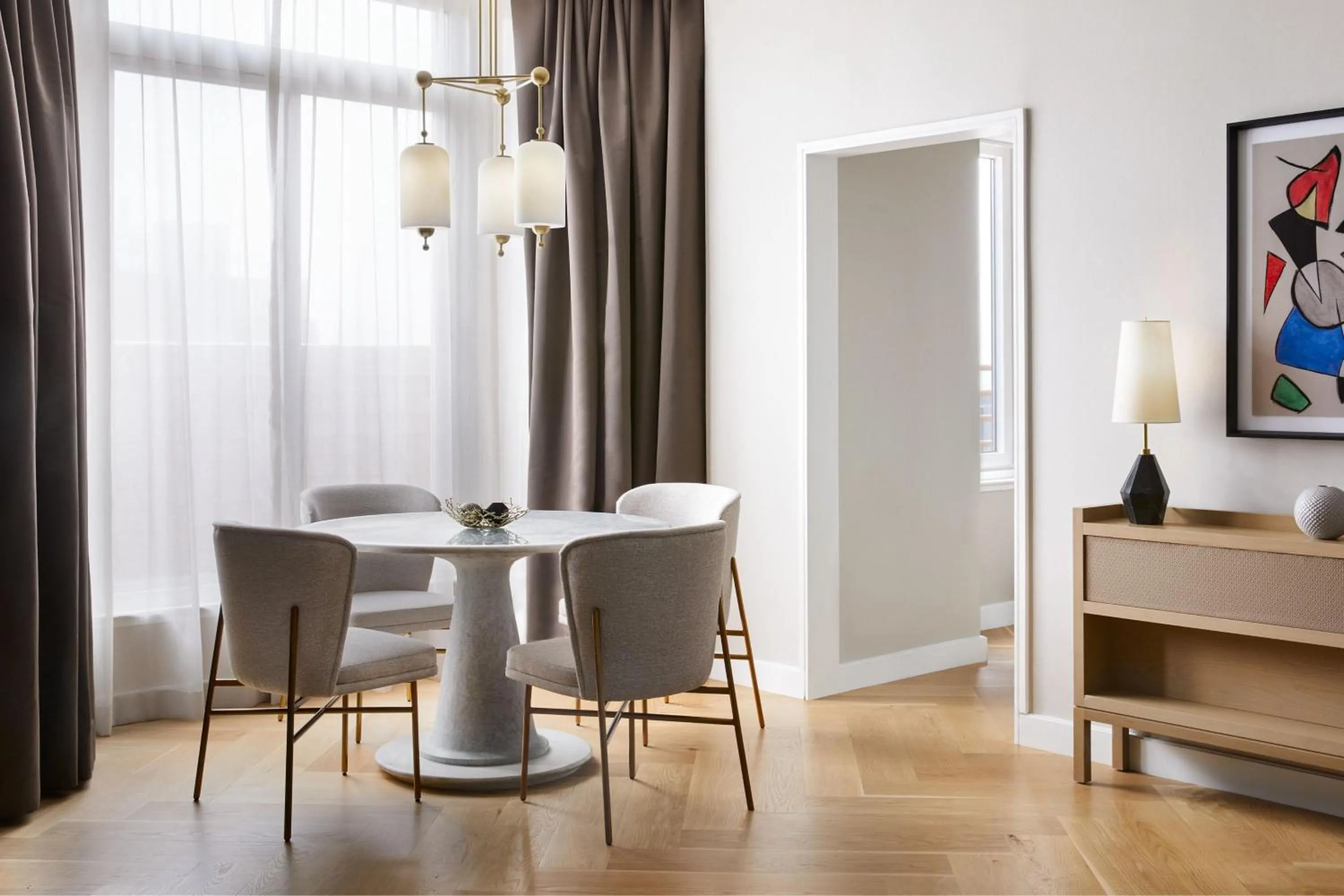 Bedroom in The Luxury Collection Hotel Manhattan Midtown