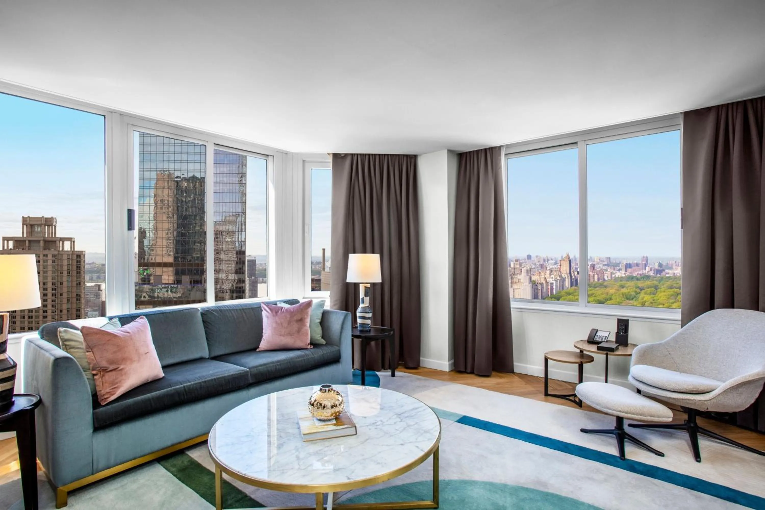 Living room in The Luxury Collection Hotel Manhattan Midtown