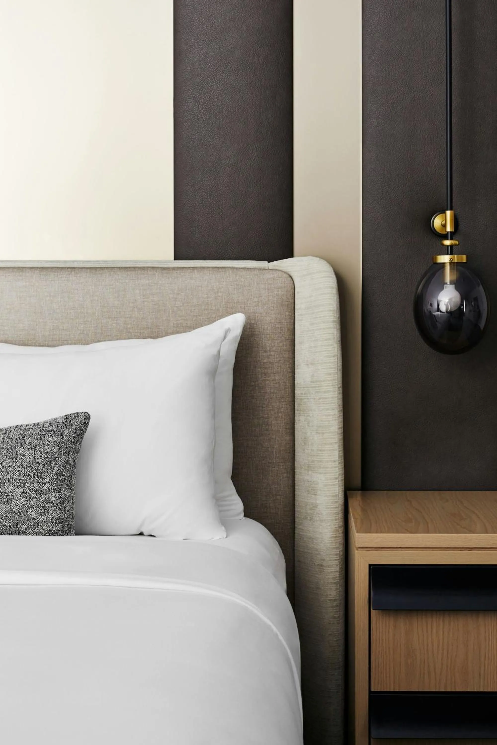 Bedroom, Bed in The Luxury Collection Hotel Manhattan Midtown